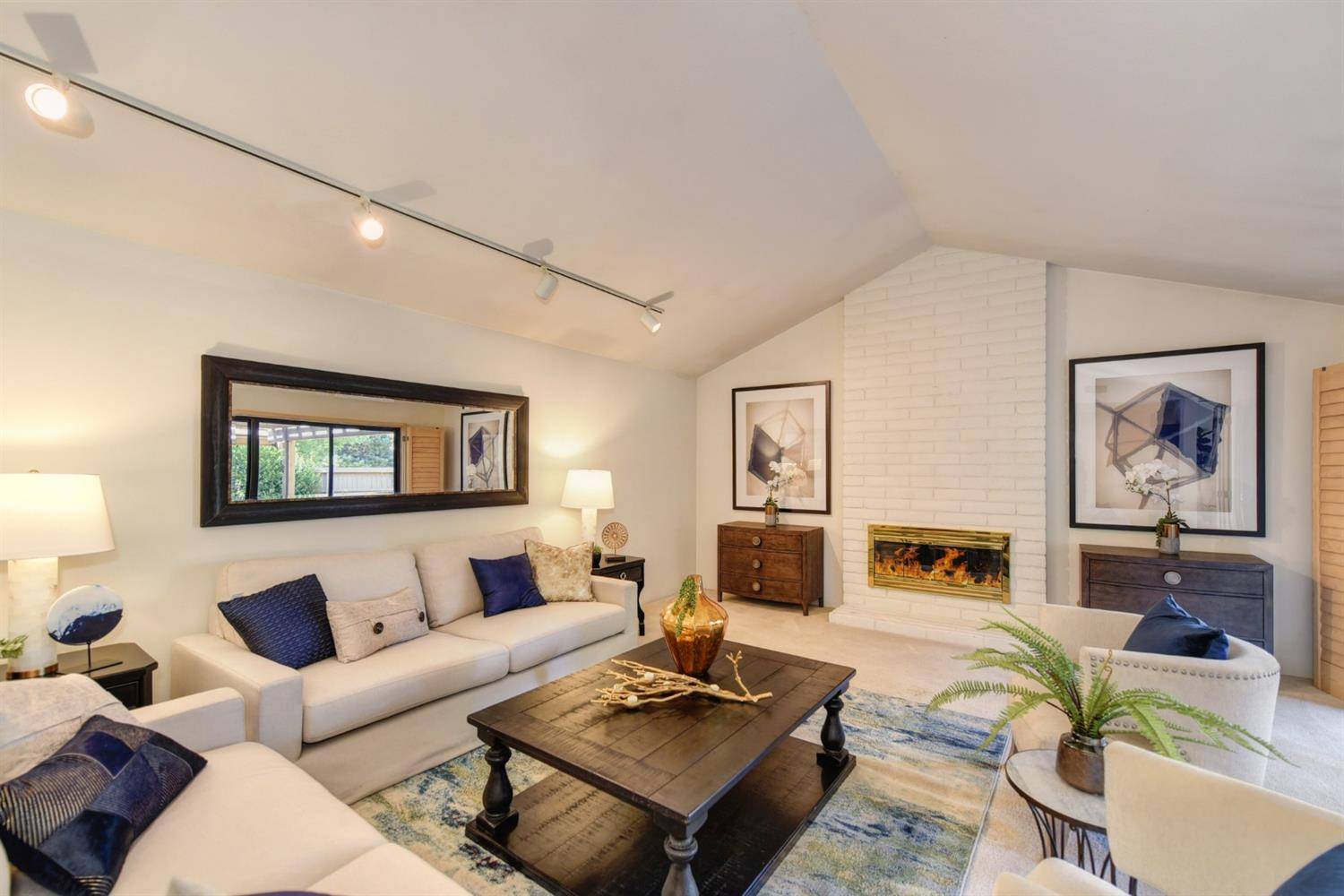 Gold River, CA 95670,2001 French Camp CIR