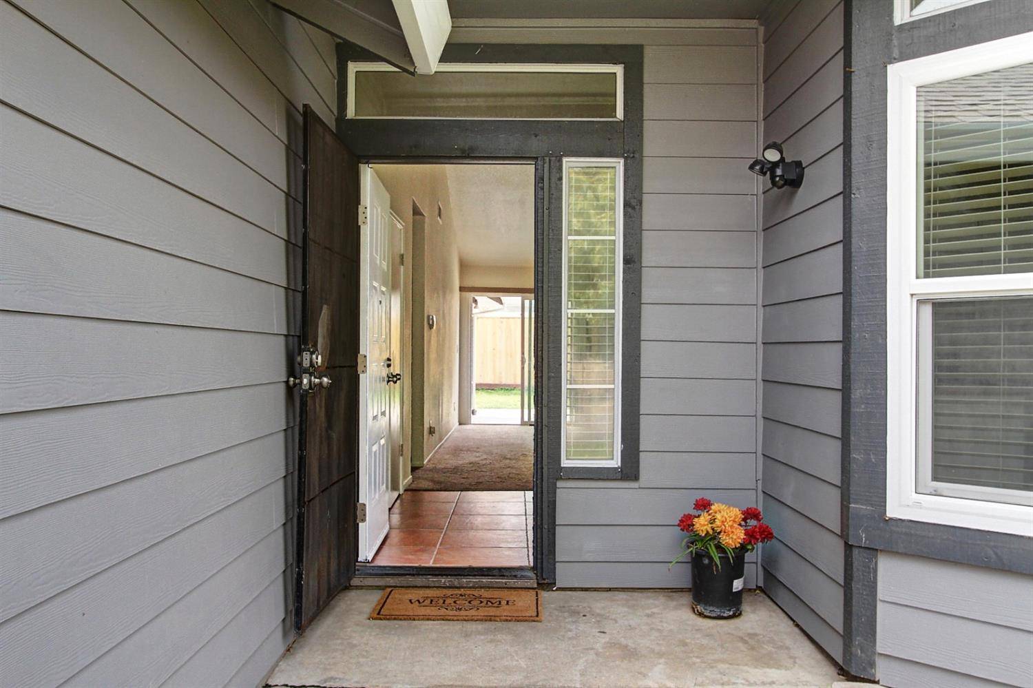 Sacramento, CA 95838,416 Santa Ana AVE
