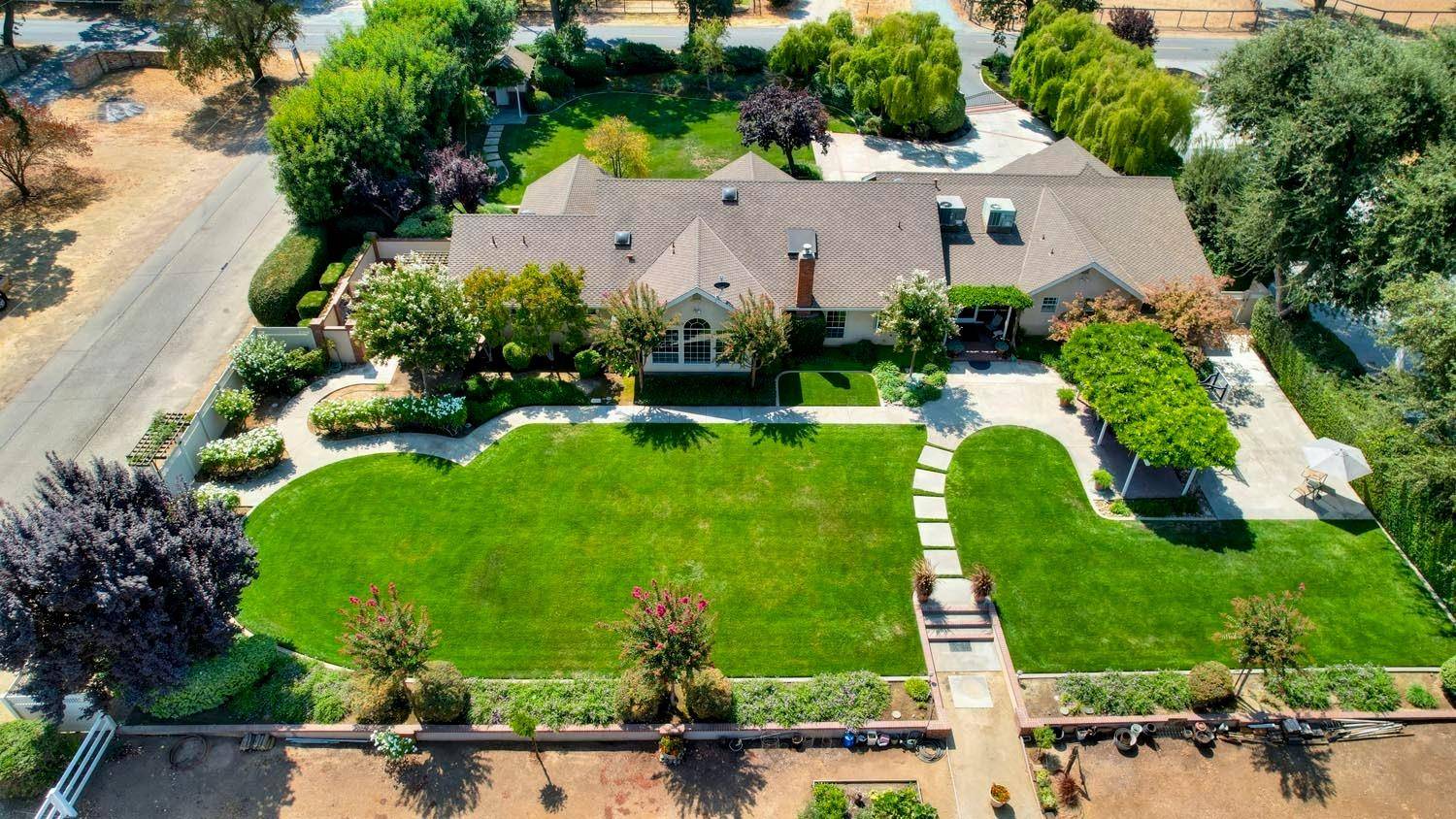 Galt, CA 95632,9809 Harvey RD