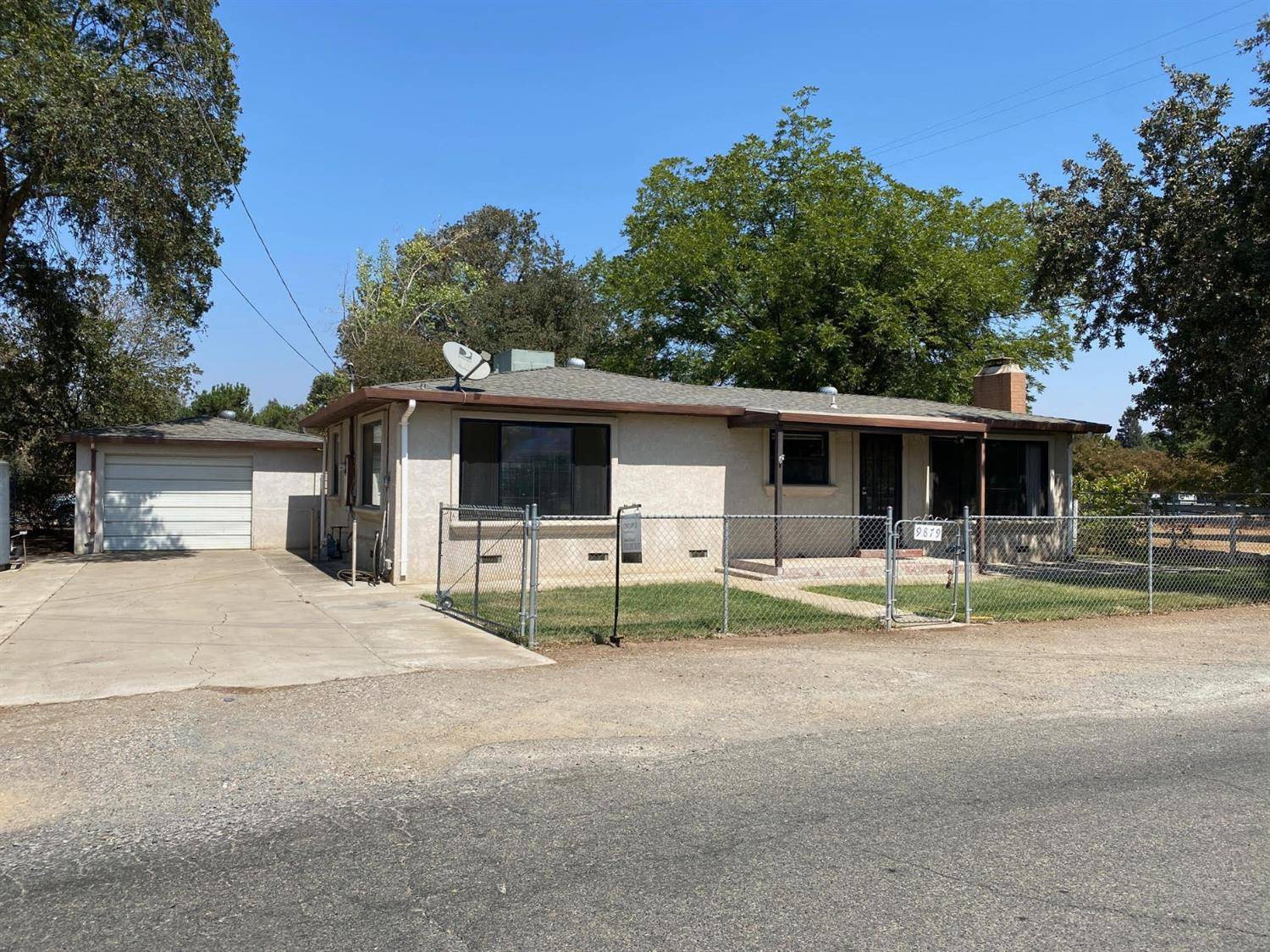 Galt, CA 95632,9879 Harvey RD