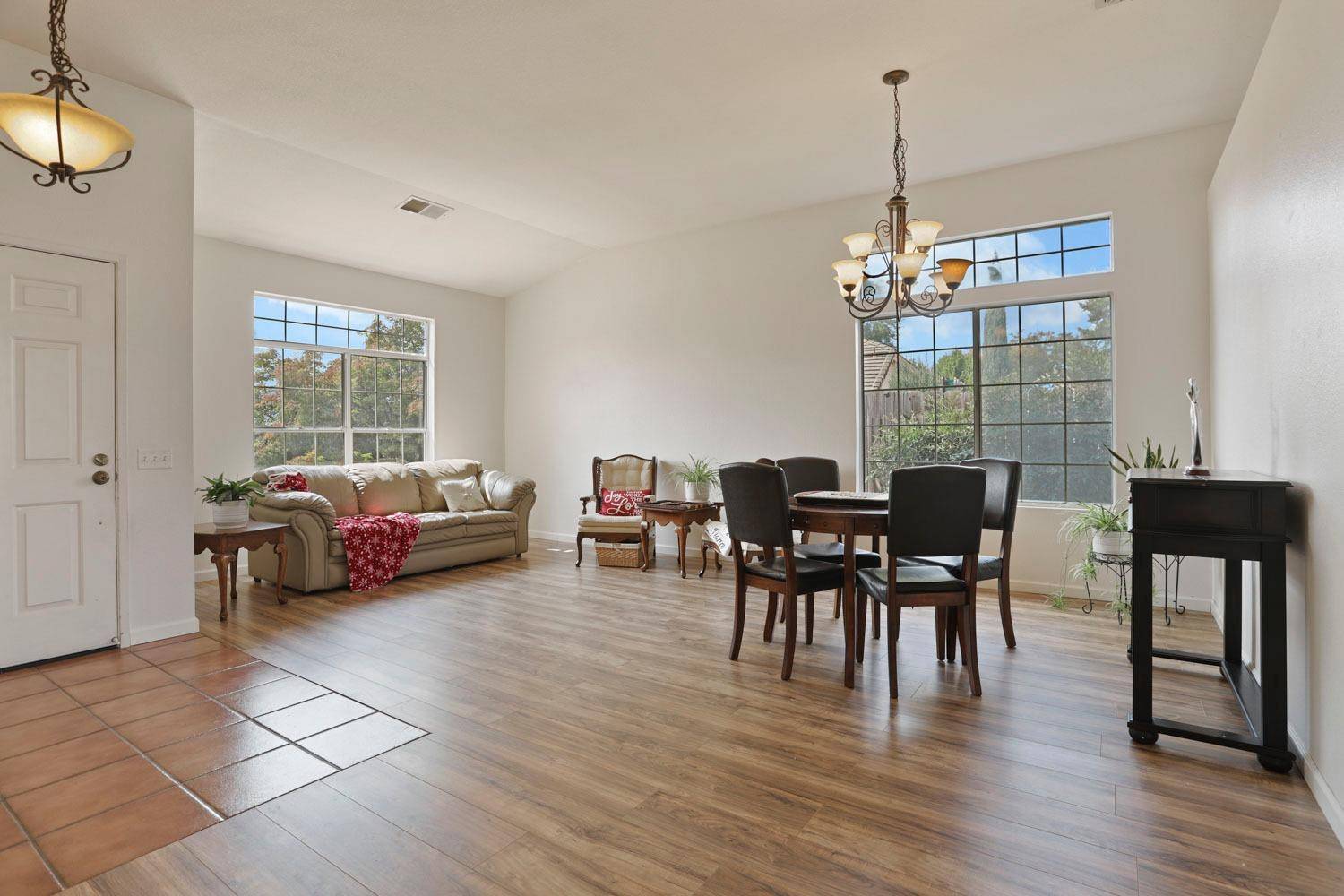 Galt, CA 95632,1227 Lake Park AVE