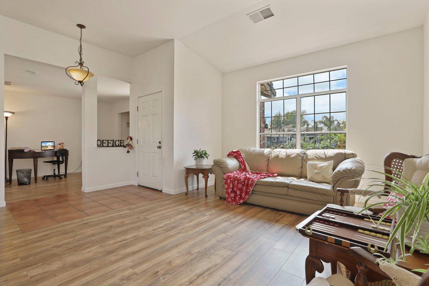 Galt, CA 95632,1227 Lake Park AVE