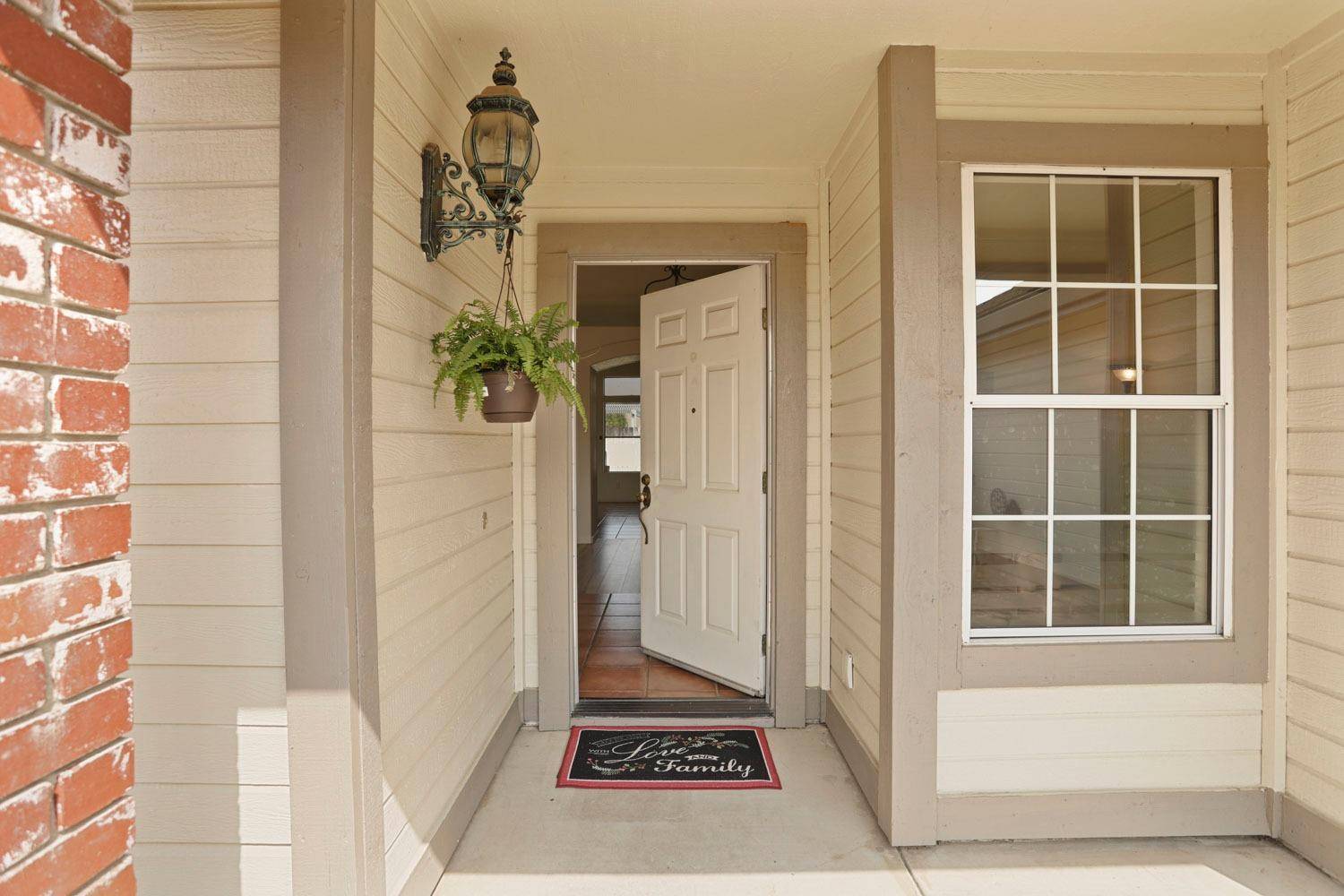 Galt, CA 95632,1227 Lake Park AVE