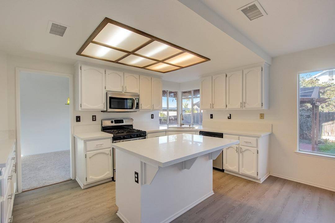 Roseville, CA 95747,1610 Revere