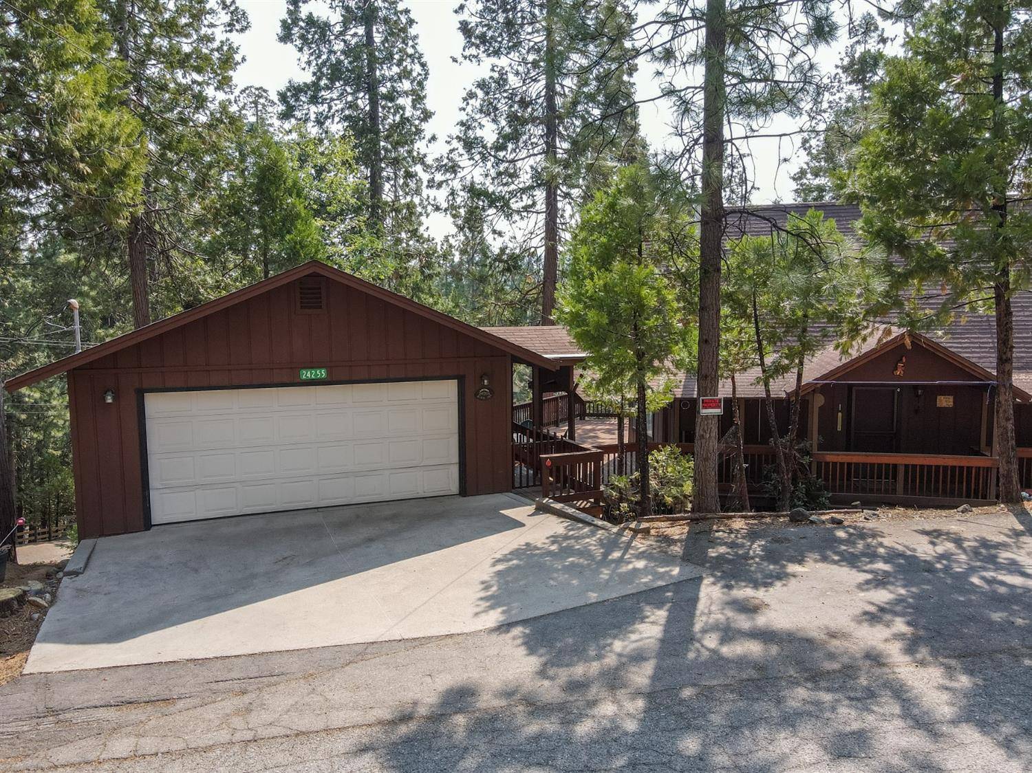 Mi Wuk Village, CA 95346,24255 Black Oak CT