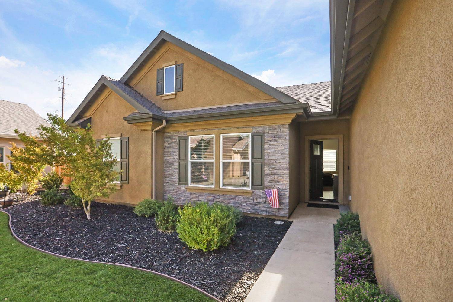 Lockeford, CA 95237,13880 E Church ST