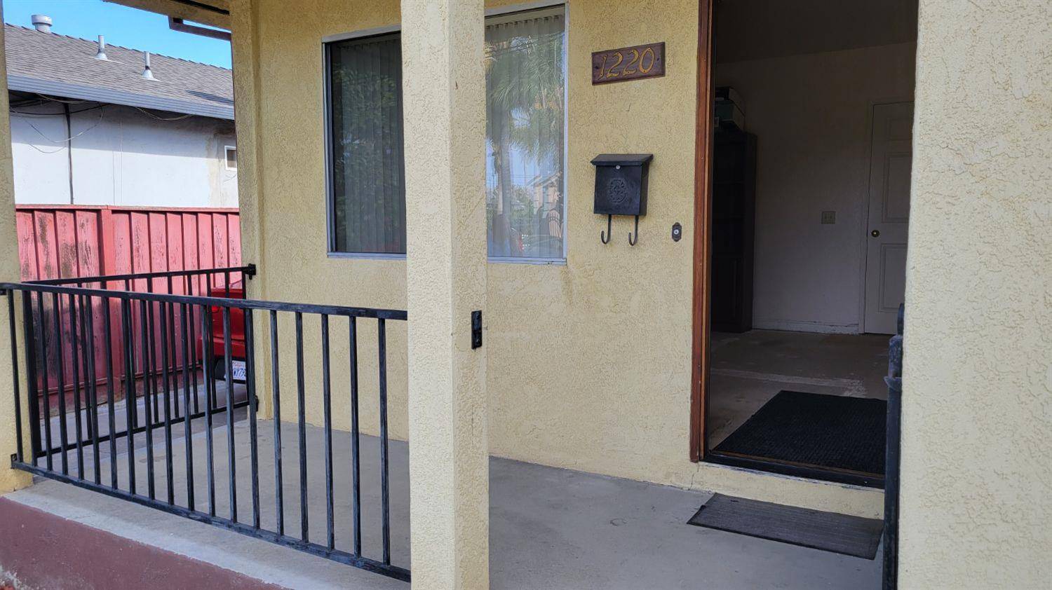 San Jose, CA 95116,1220 E San Fernando ST