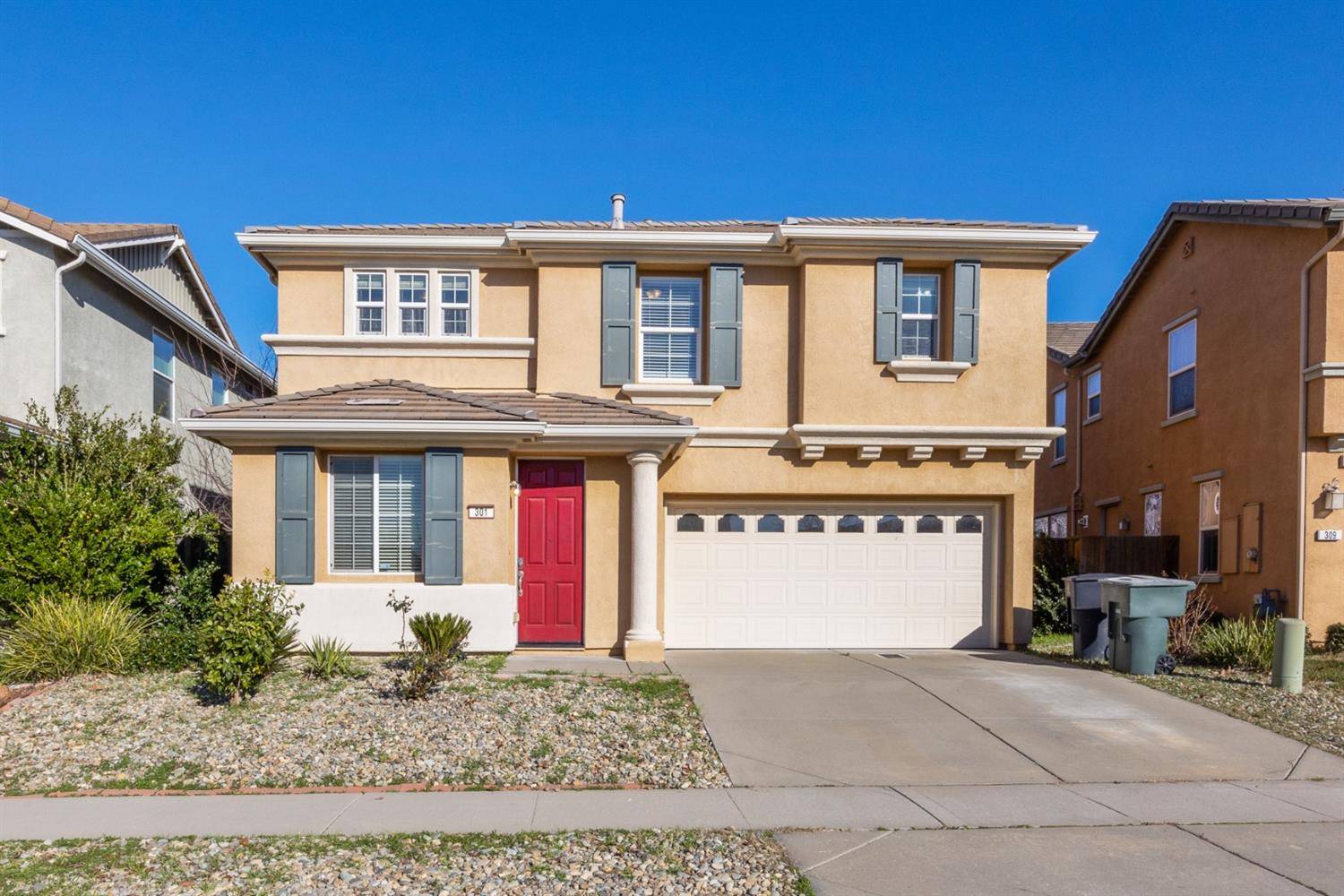 Roseville, CA 95747,301 Woodfield CT