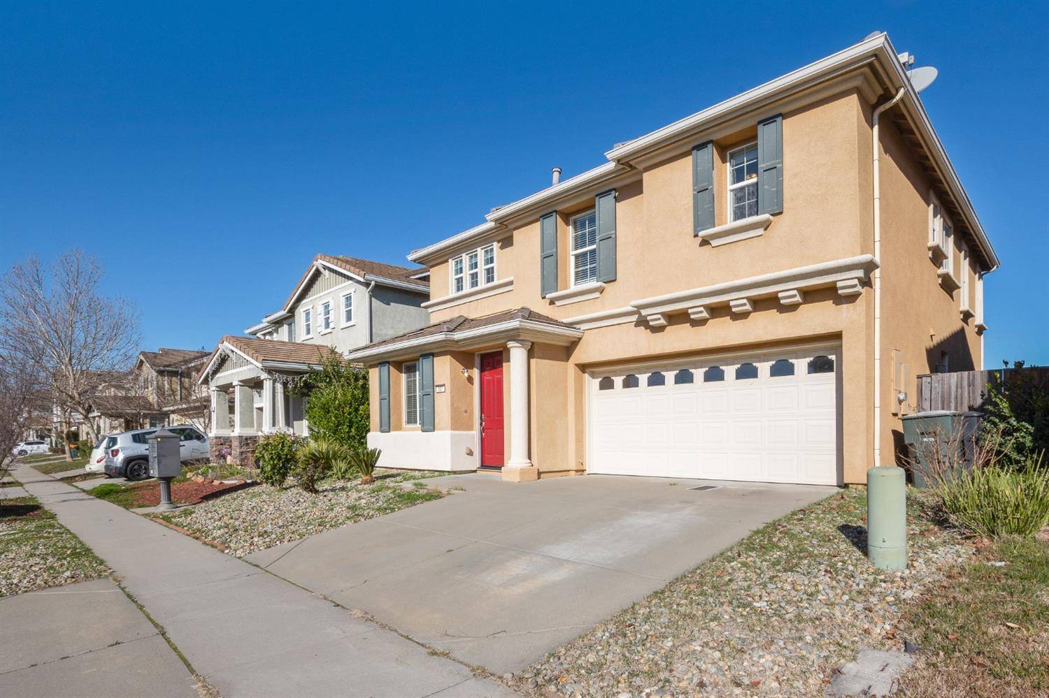 Roseville, CA 95747,301 Woodfield CT