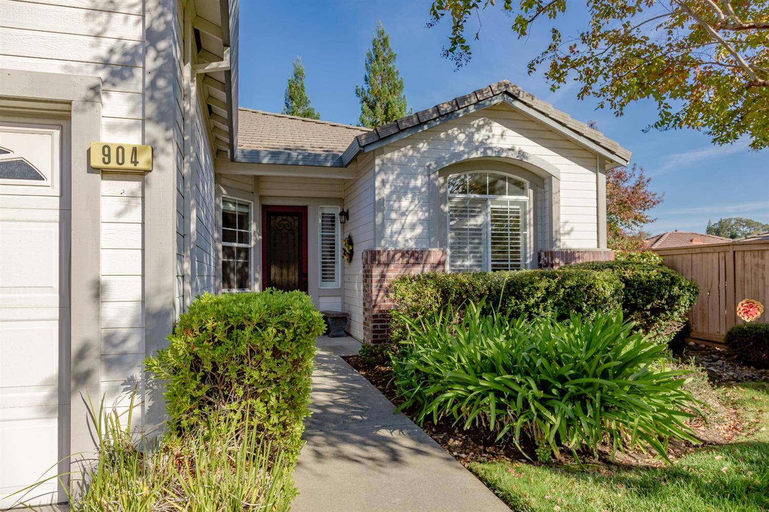 Roseville, CA 95747,904 Thoreau CT