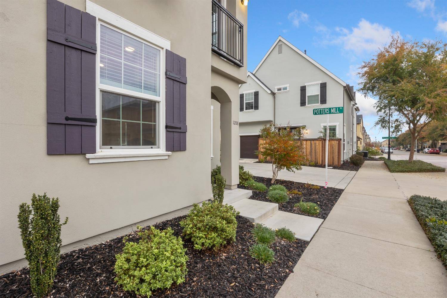 Roseville, CA 95747,1208 Lavande DR