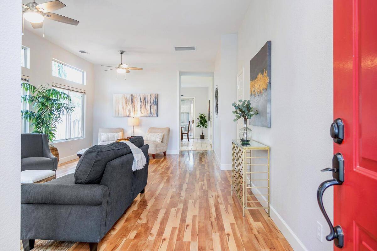 Davis, CA 95618,2960 Mallorca LN