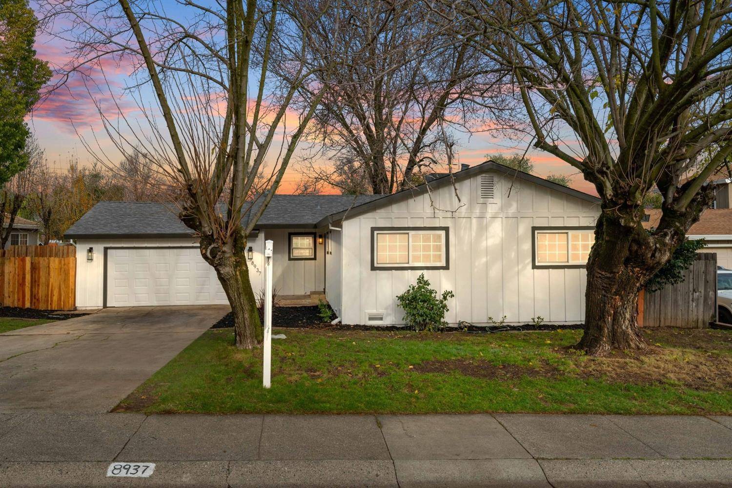 Orangevale, CA 95662,8937 Custer AVE