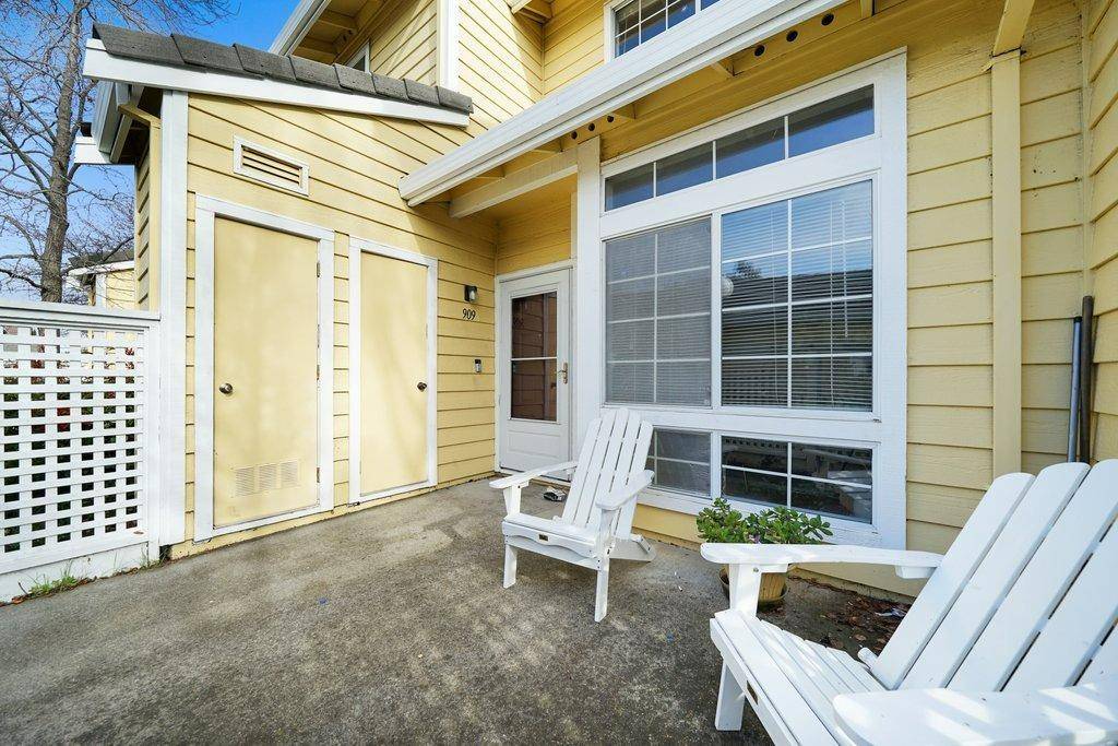Pinole, CA 94564,909 Waterford PL
