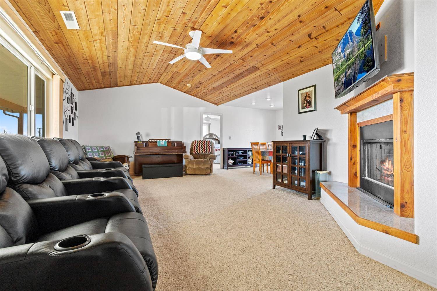 La Grange, CA 95329,9657 Rincon CT