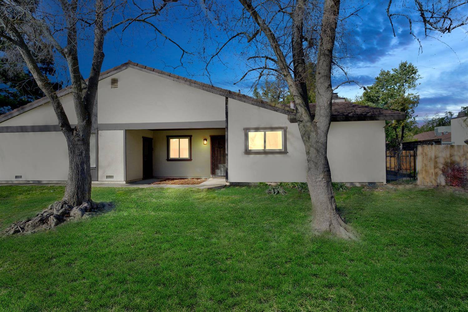 Rancho Cordova, CA 95670,2305 Bridlewood DR