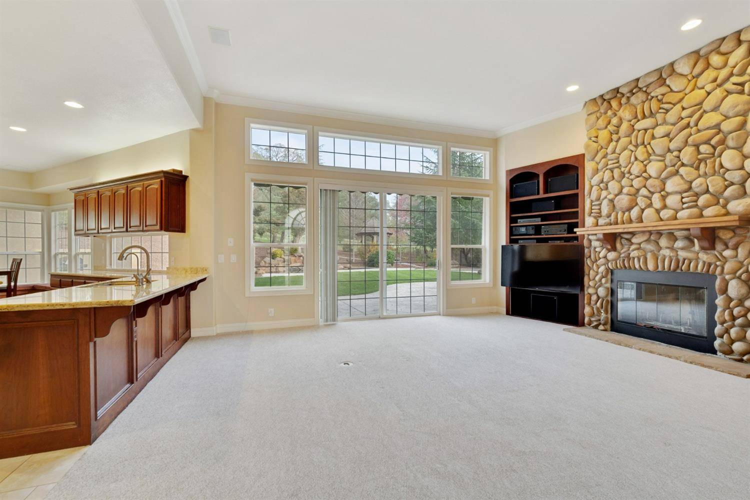 El Dorado Hills, CA 95762,632 Shoreline Pointe