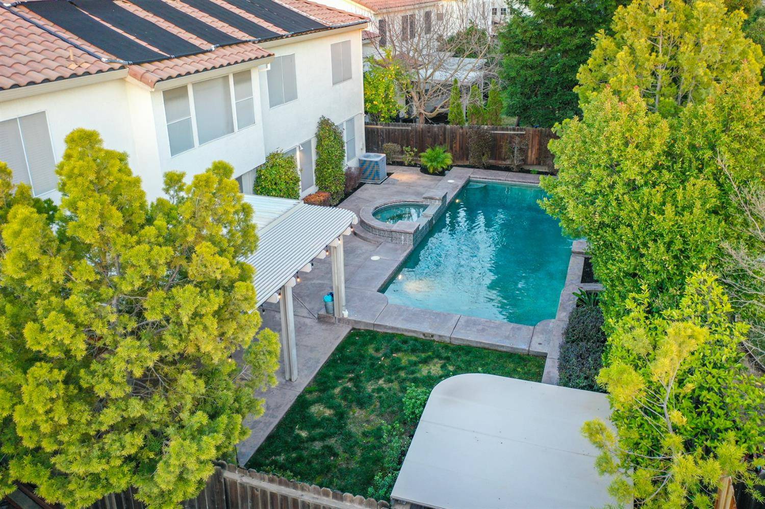 Roseville, CA 95747,124 Hinckley CT