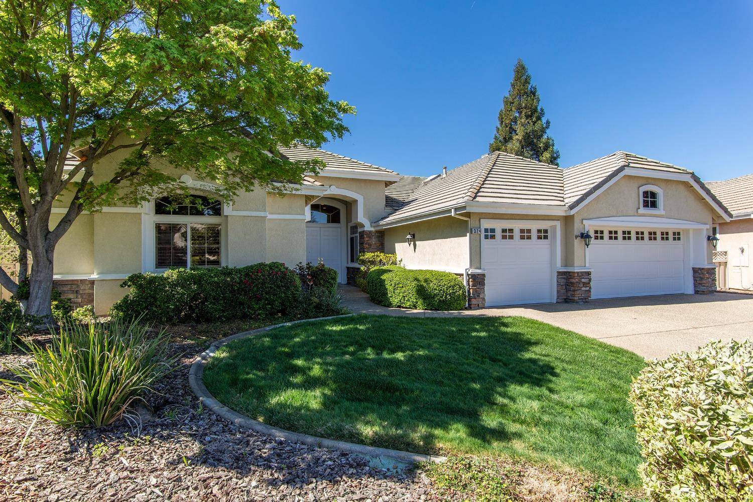 Roseville, CA 95747,324 Roundhill CT