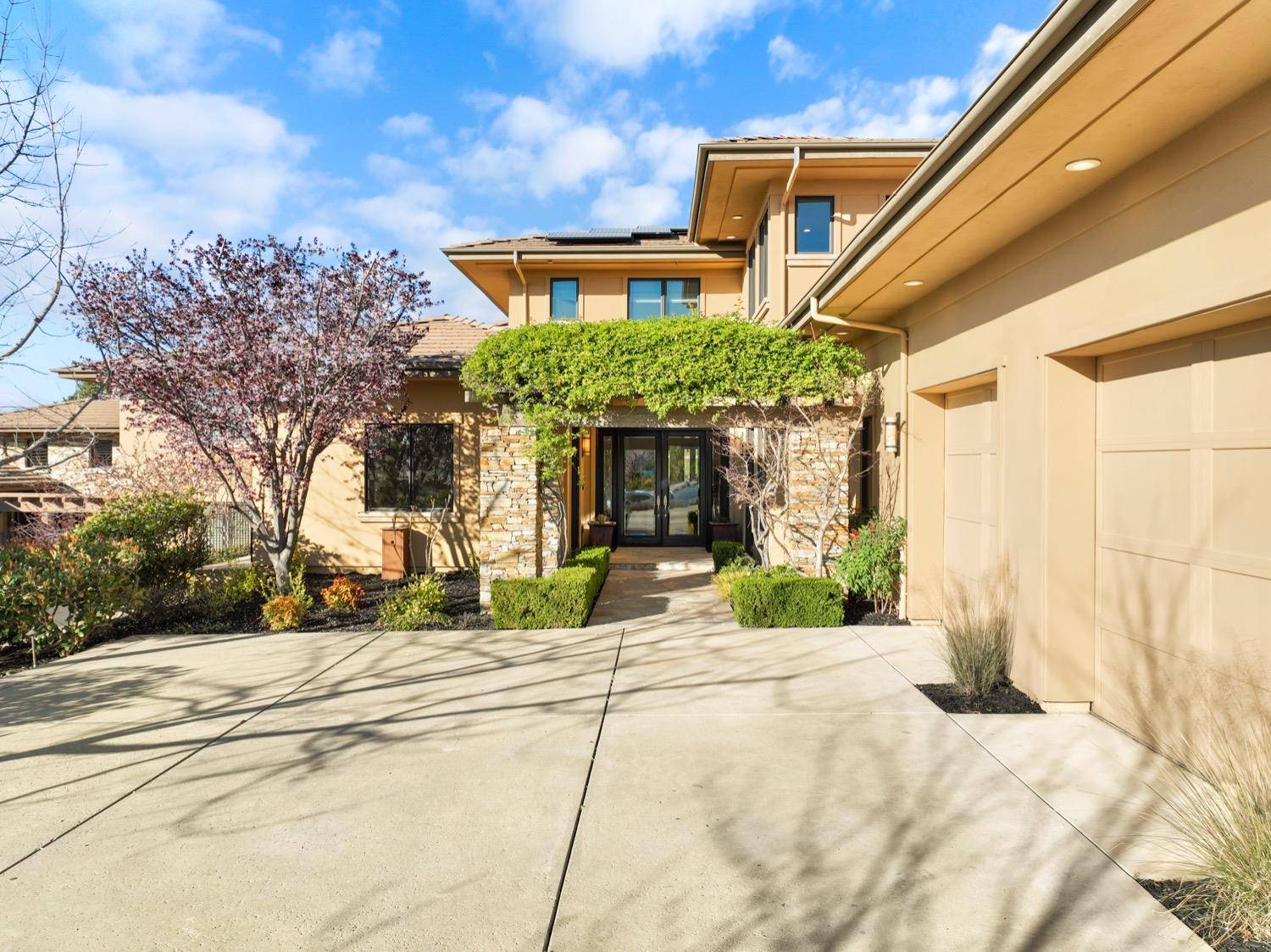 El Dorado Hills, CA 95762,4509 Cordero DR