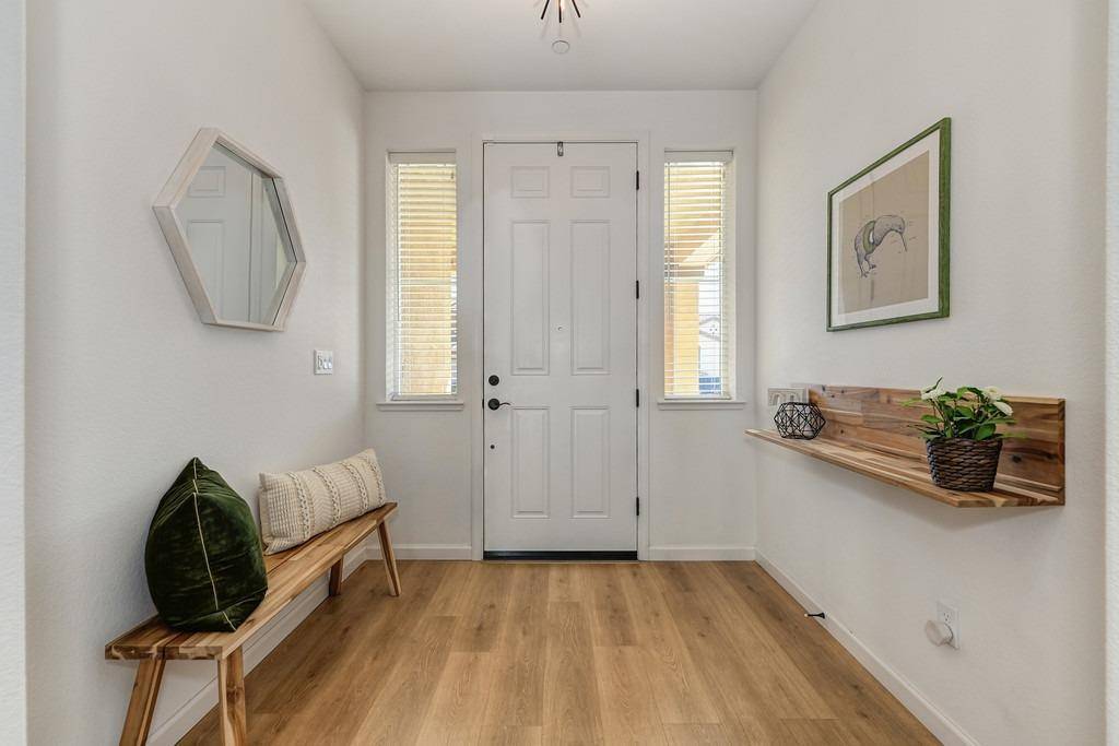 Roseville, CA 95747,4320 Hydra CIR