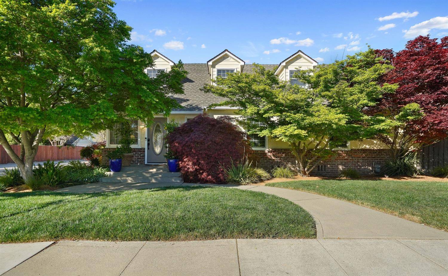Sacramento, CA 95818,1701 Markham WAY