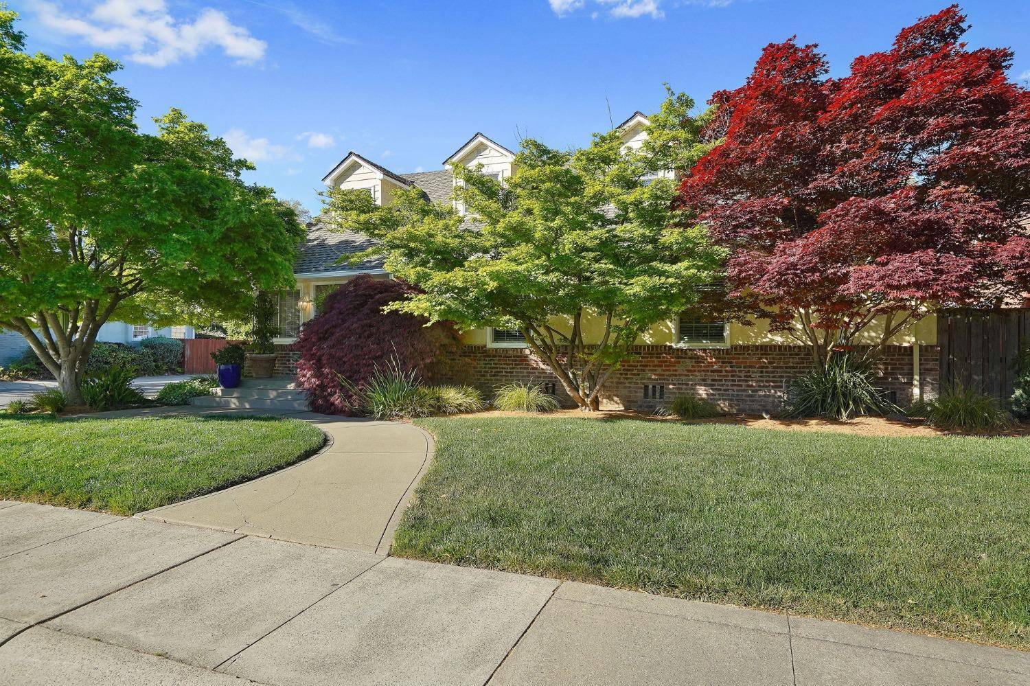 Sacramento, CA 95818,1701 Markham WAY