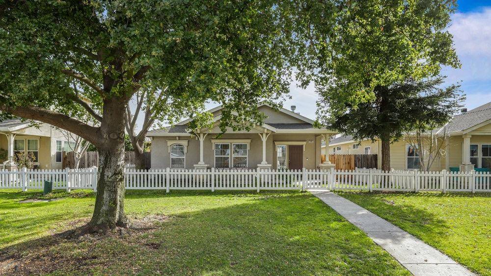 Oakdale, CA 95361,589 Valley View