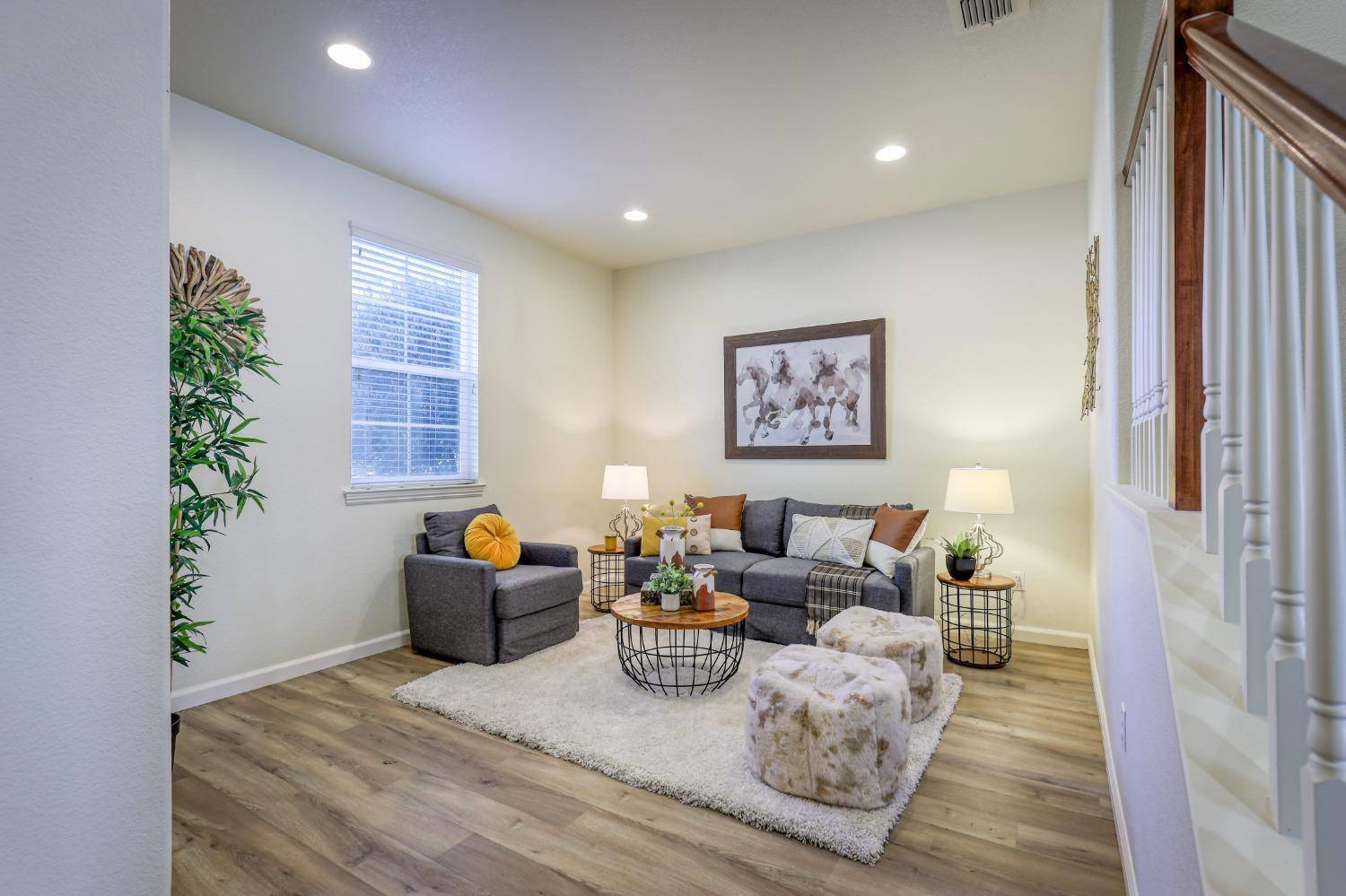 Roseville, CA 95747,2945 Market ST