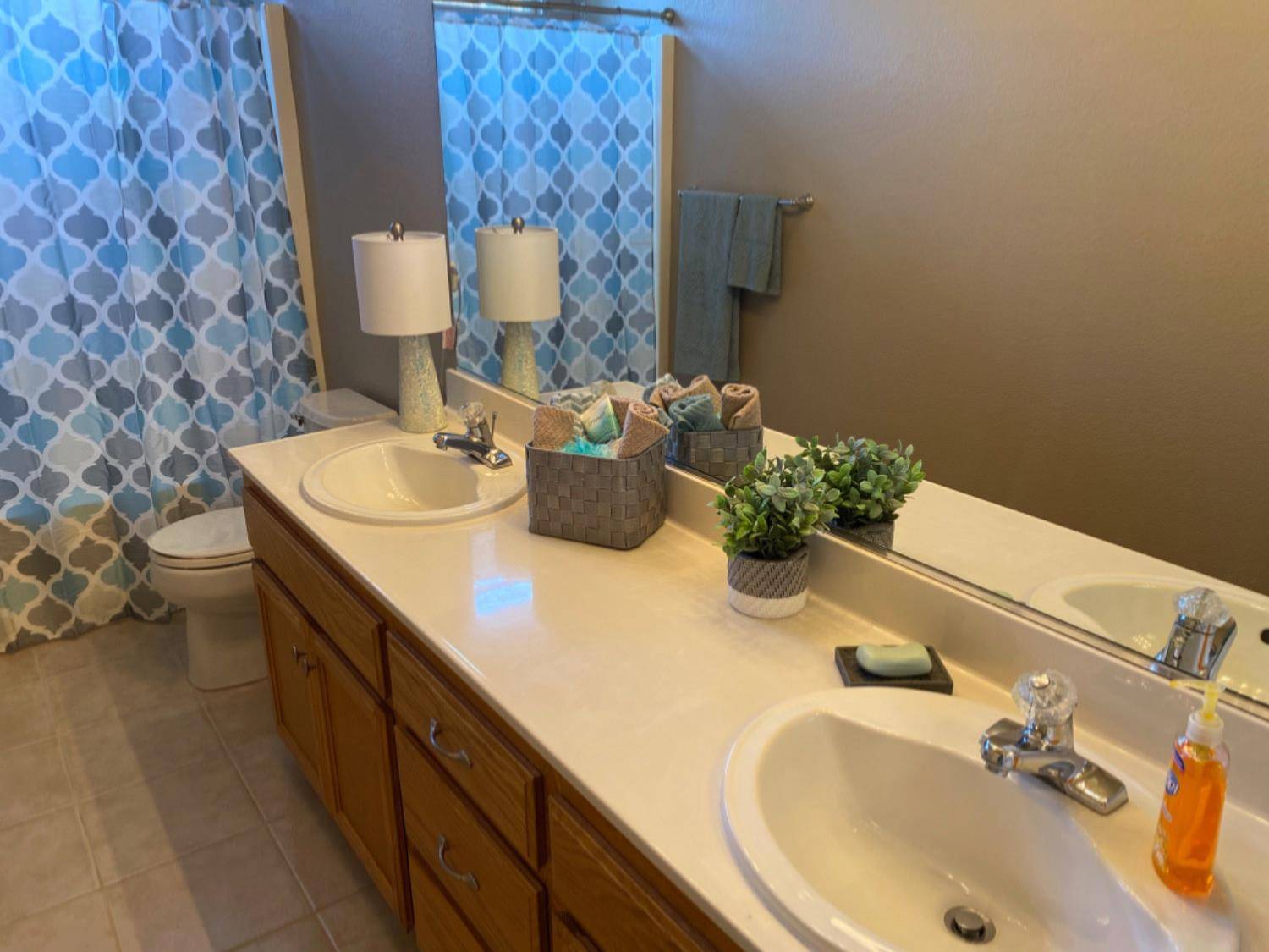 Stockton, CA 95209,1515 Siemering WAY