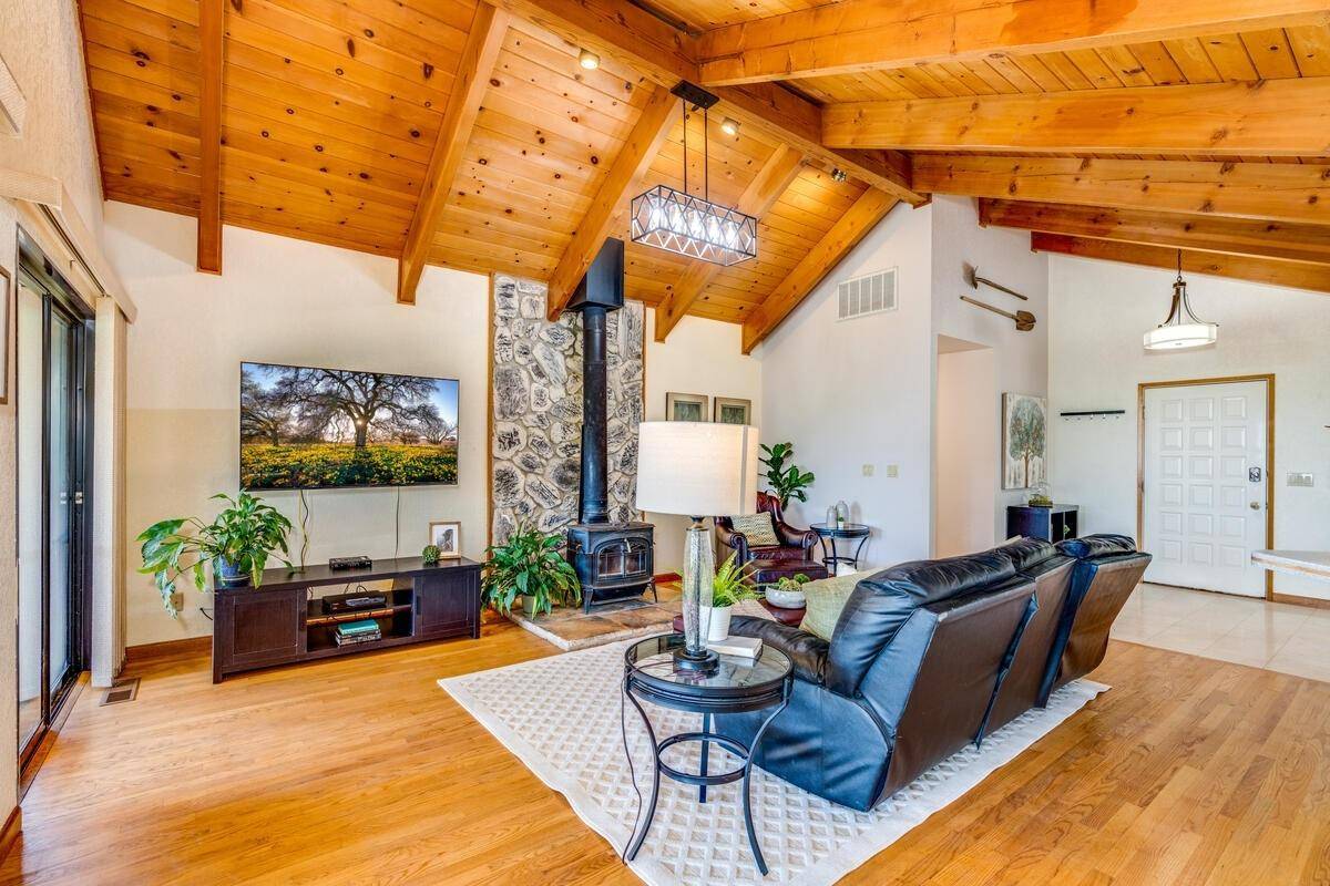 Georgetown, CA 95634,3873 Shoemaker RD