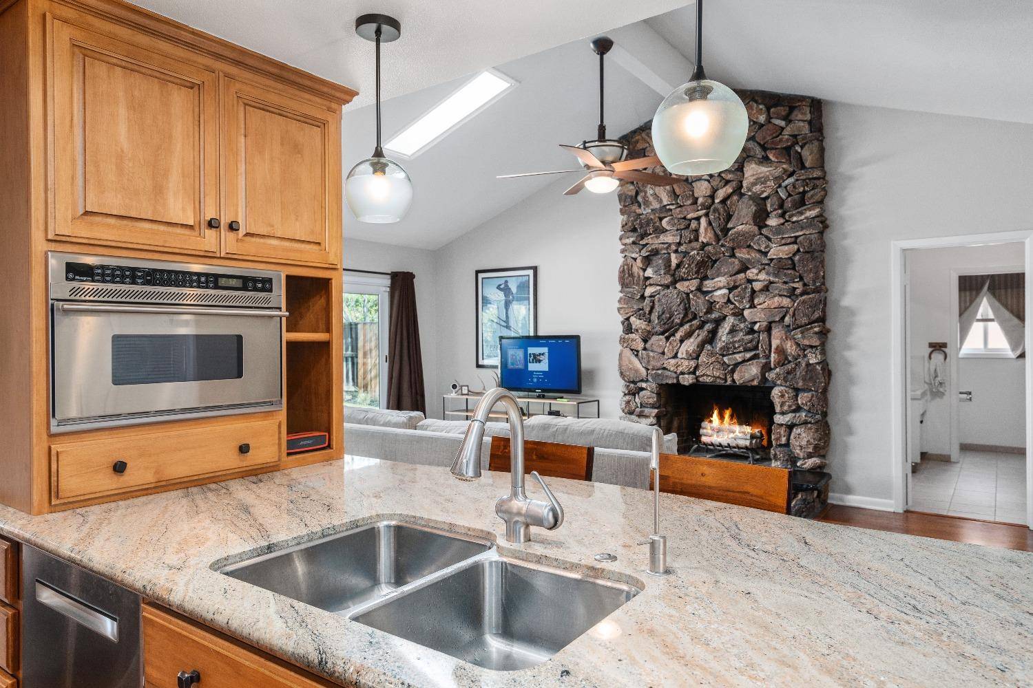 Davis, CA 95616,612 Marina CIR