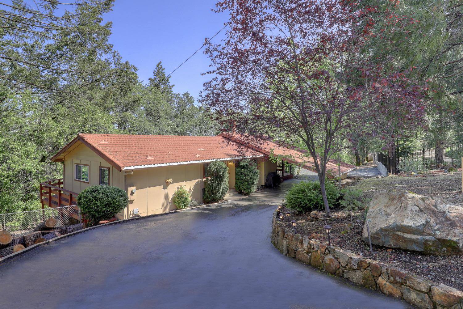 Grass Valley, CA 95949,16434 Jon Eric CT
