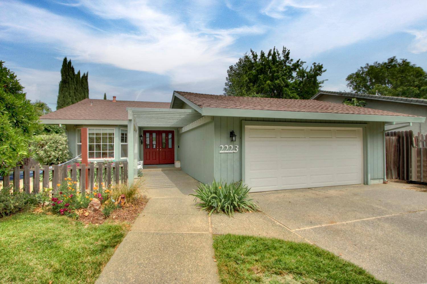 Davis, CA 95616,2223 Amador AVE