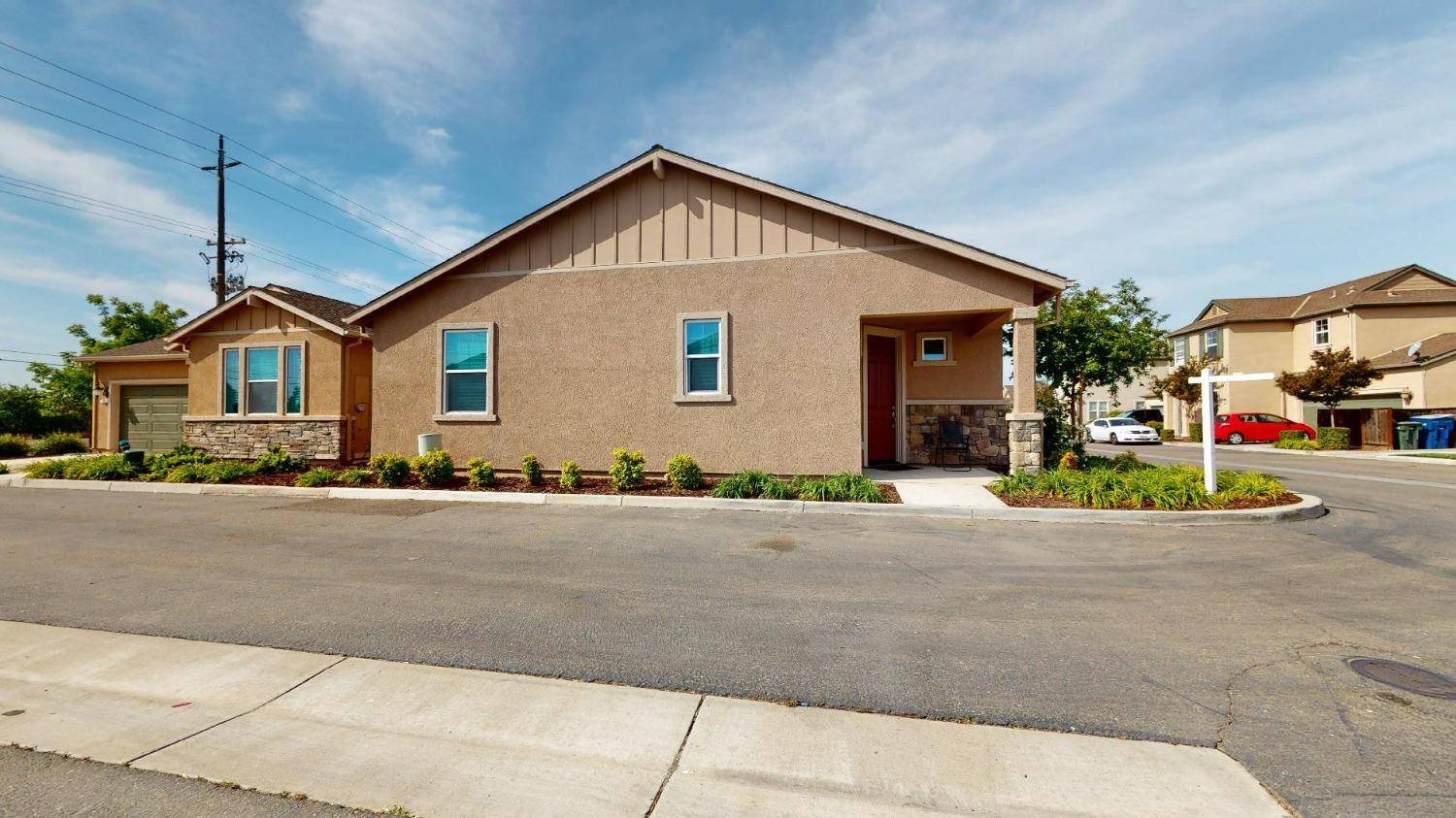 Newman, CA 95360,904 Tivoli DR