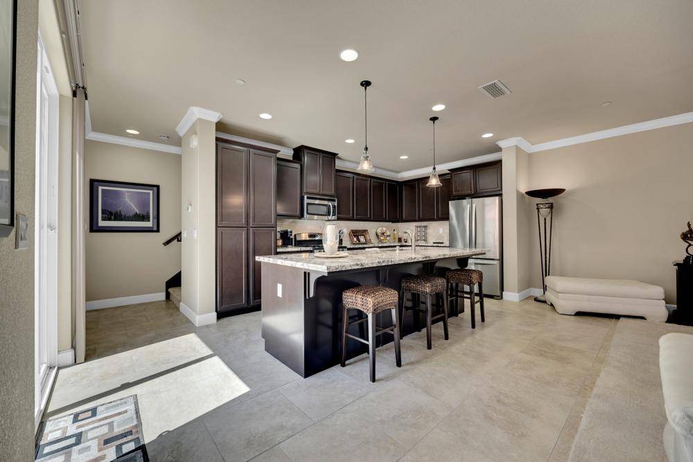 Folsom, CA 95630,1732 N Parkway DR