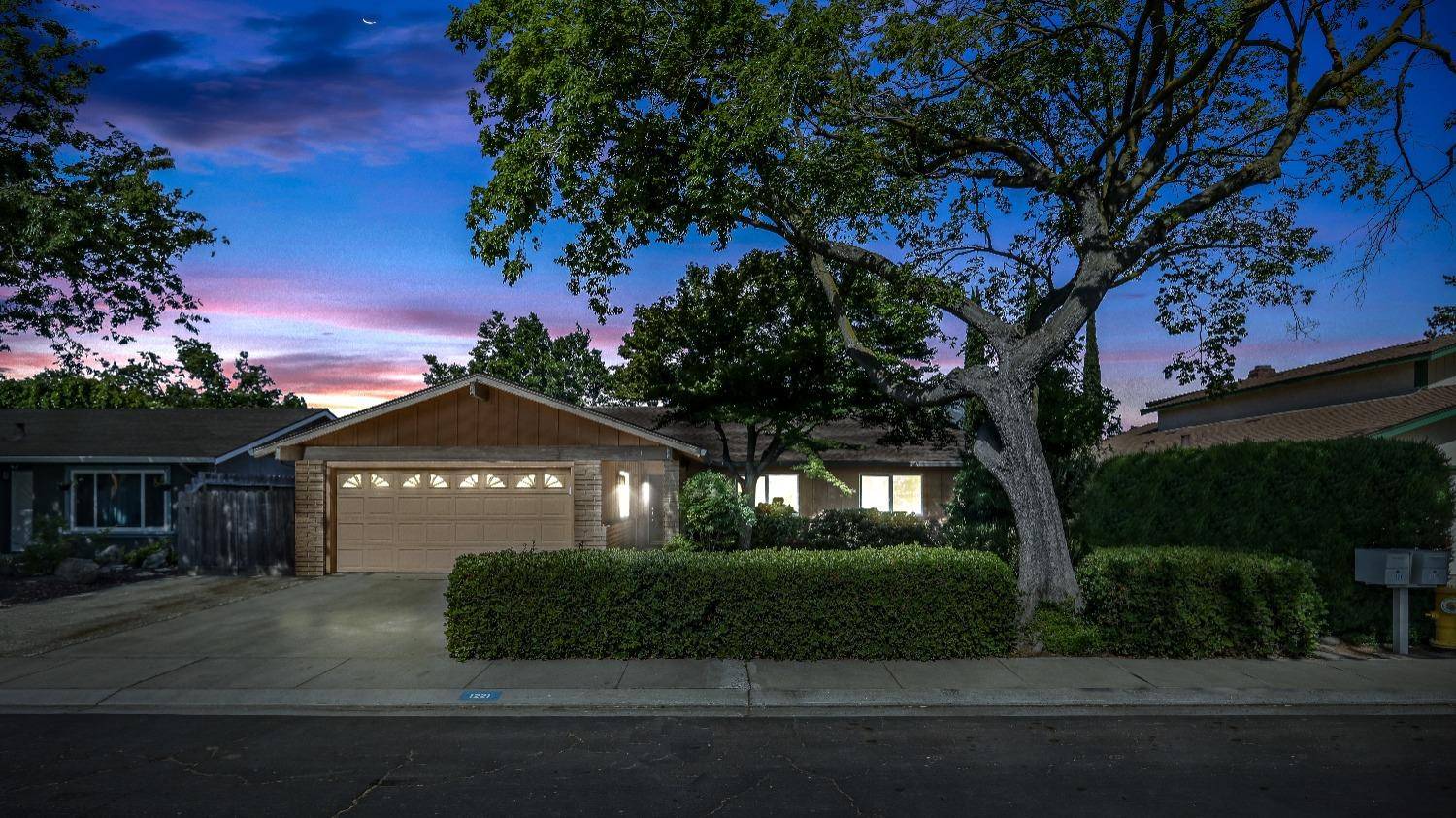 Modesto, CA 95355,1221 Jill LN