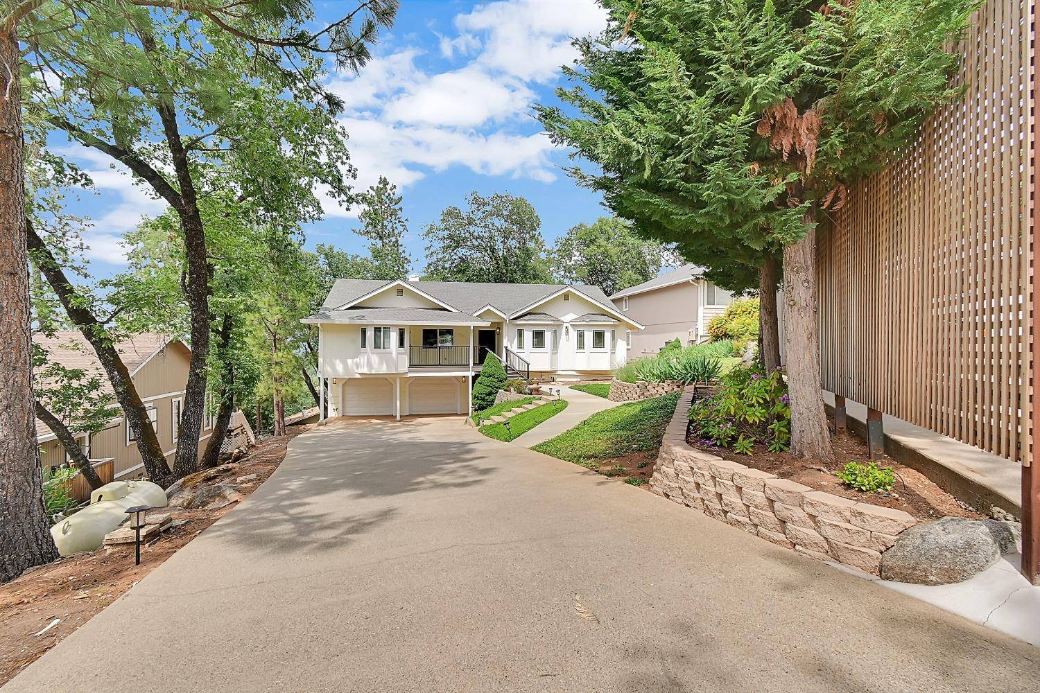 Penn Valley, CA 95946,12086 Waxwing CT
