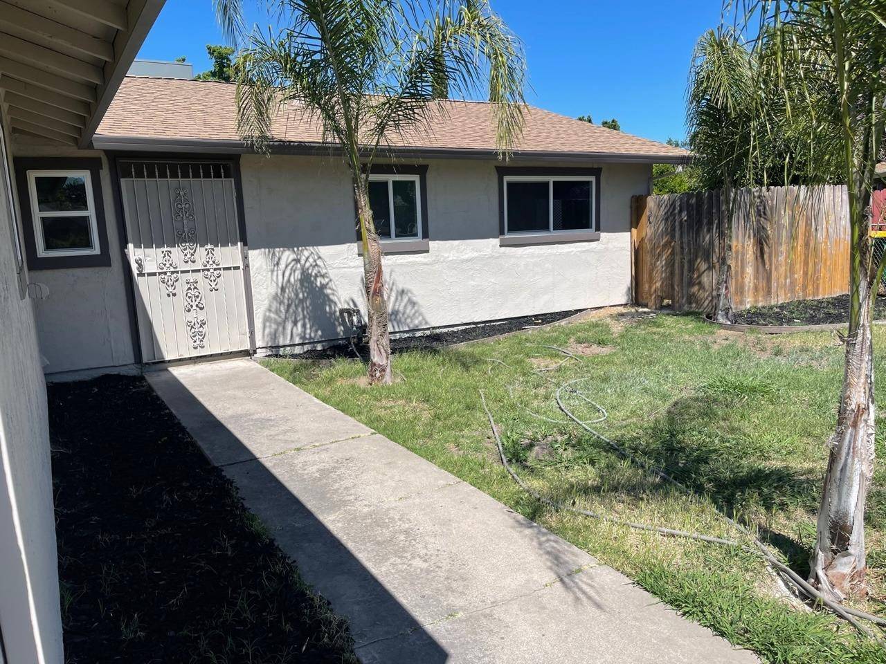 Stockton, CA 95210,9127 Sandalwood CT