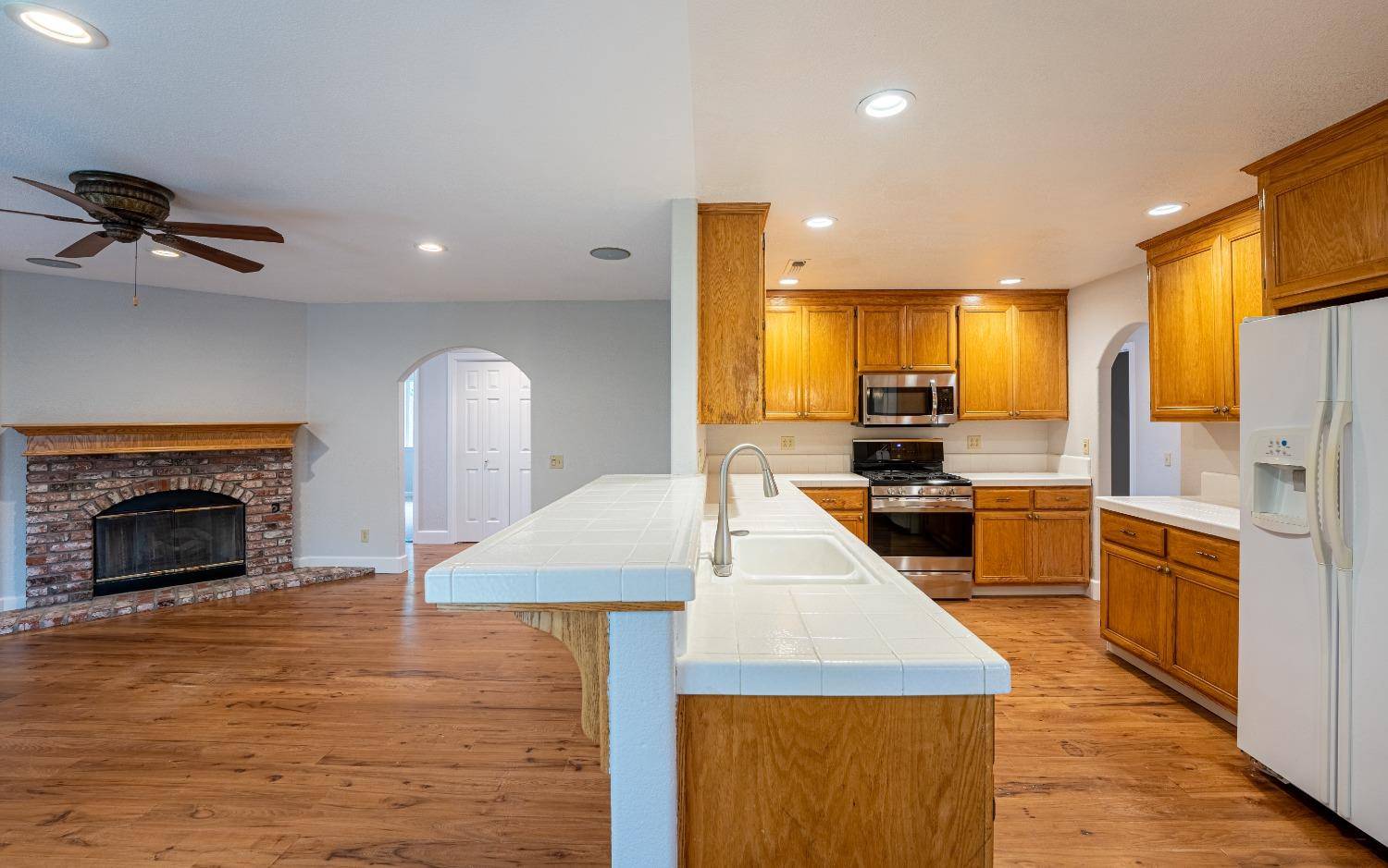 El Dorado Hills, CA 95762,2220 Seven Oaks CT