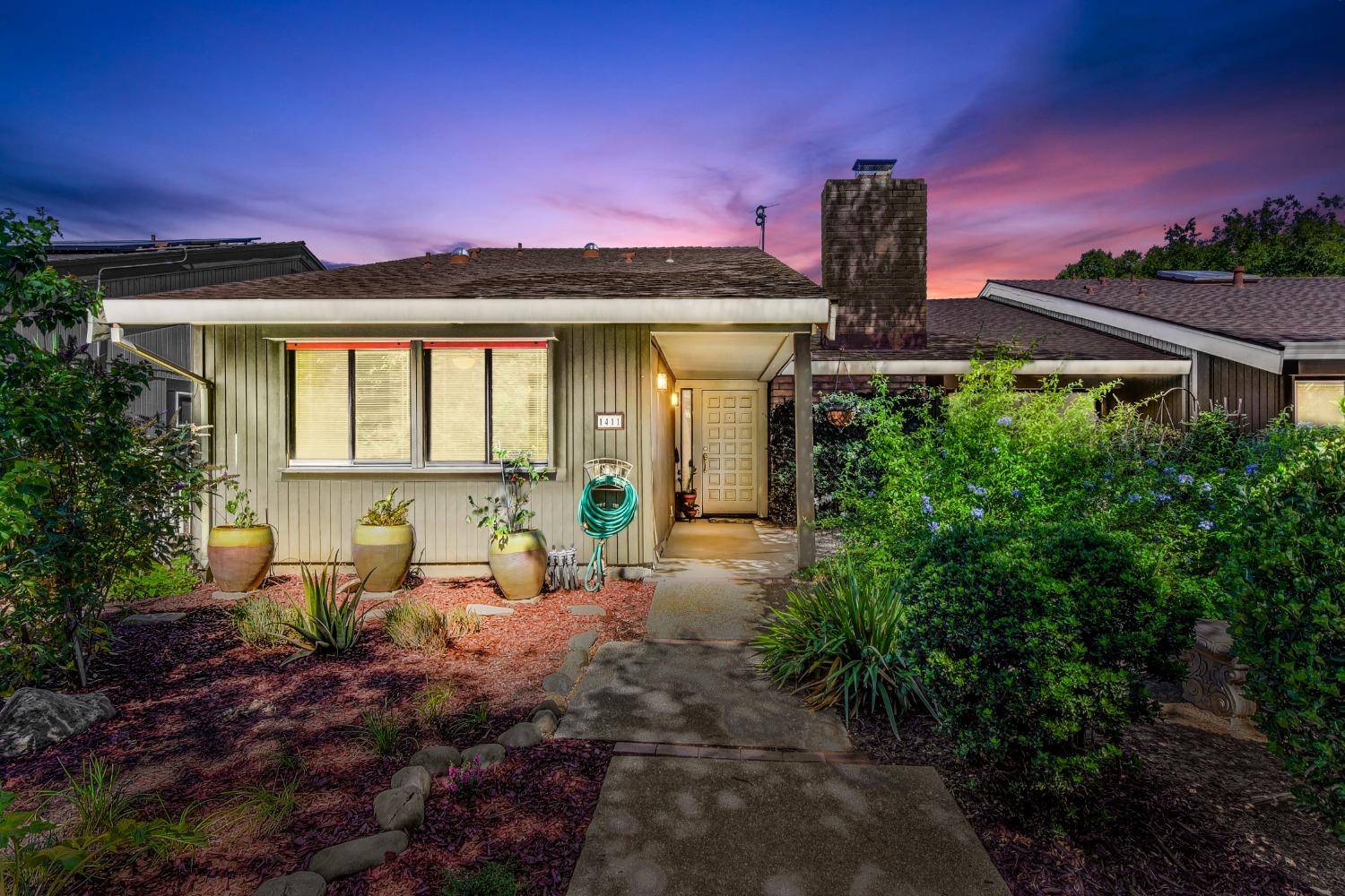 Davis, CA 95616,1411 Lake BLVD