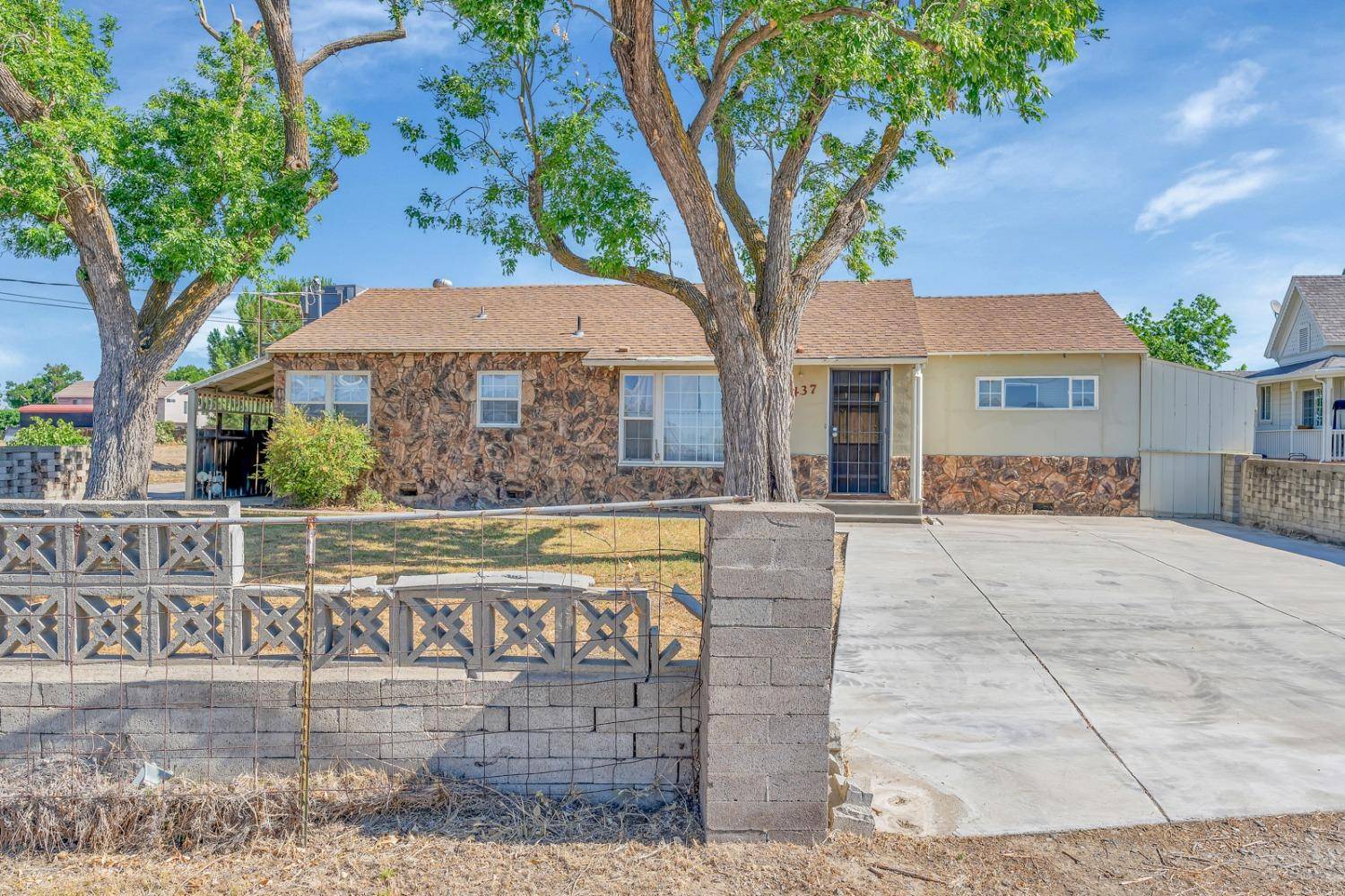 Newman, CA 95360,437 Hills Ferry RD