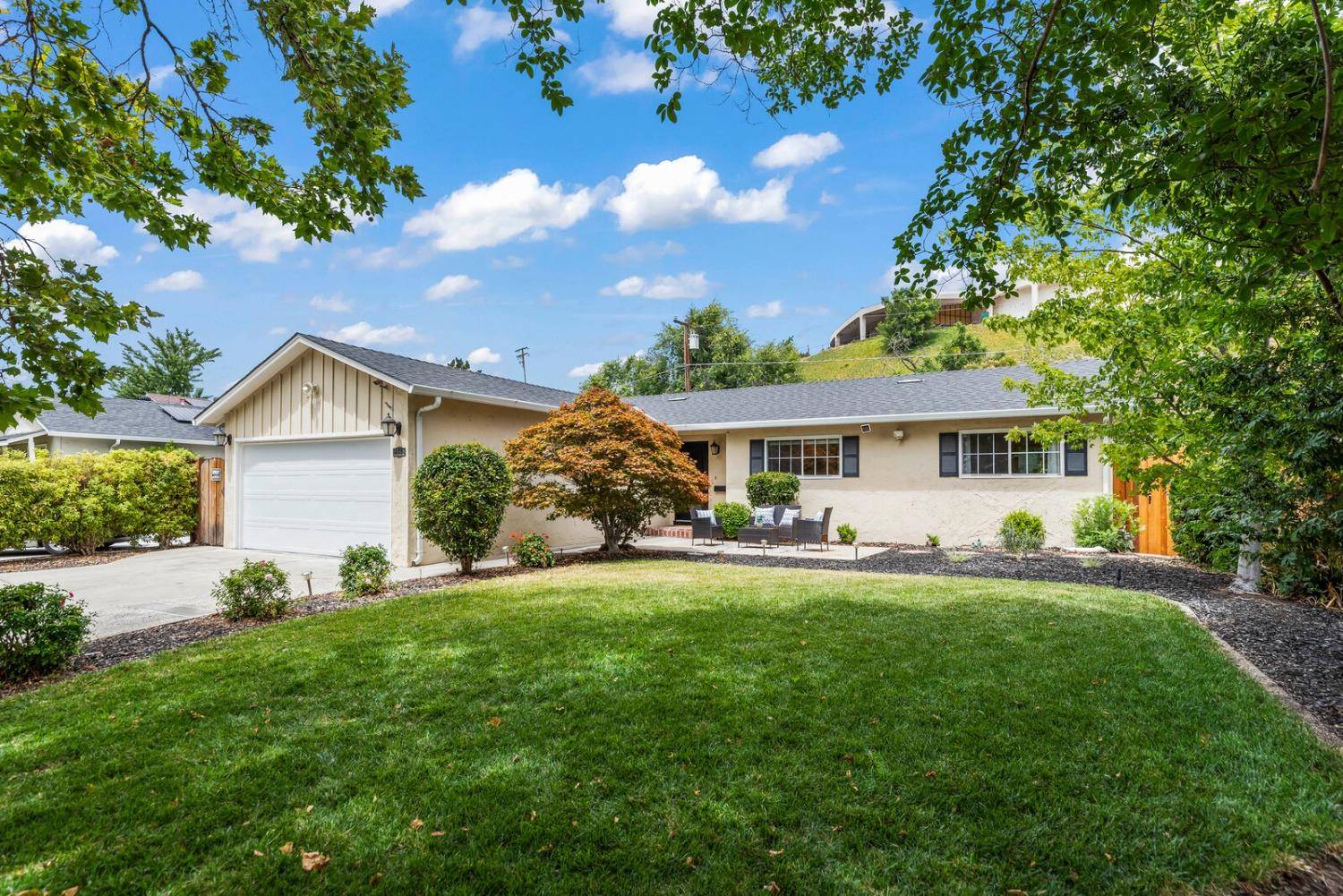 San Jose, CA 95125,2560 Nightingale DR