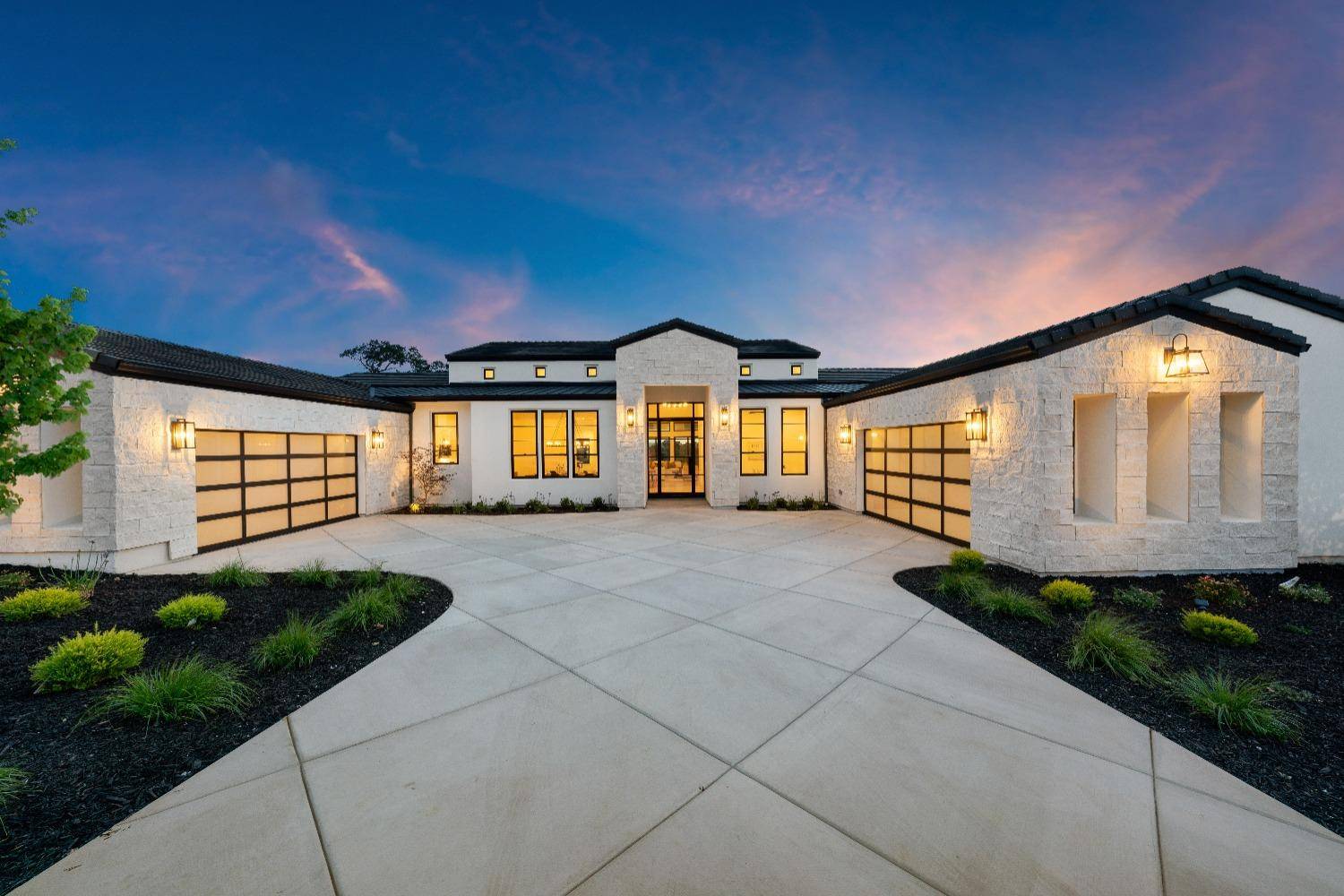 Folsom, CA 95630,703 Townsend CT