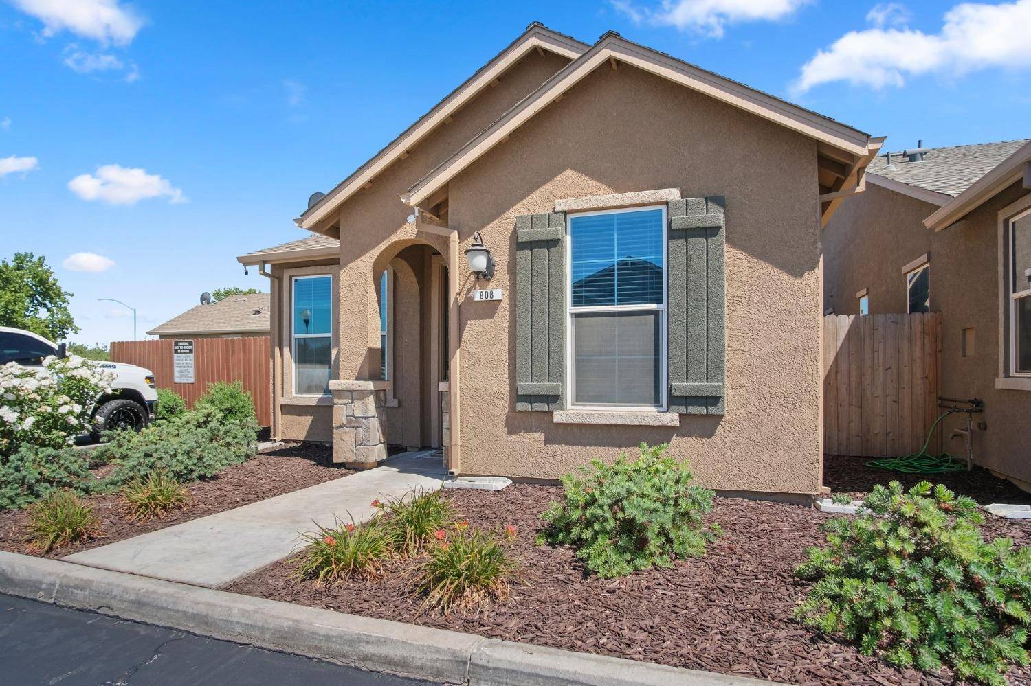 Newman, CA 95360,808 Castellona DR