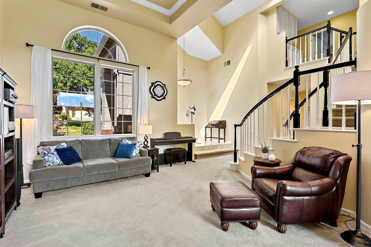 Folsom, CA 95630,156 Teceira WAY