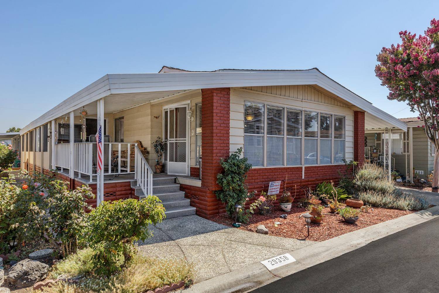 Hayward, CA 94544,29358 Sandburg Way