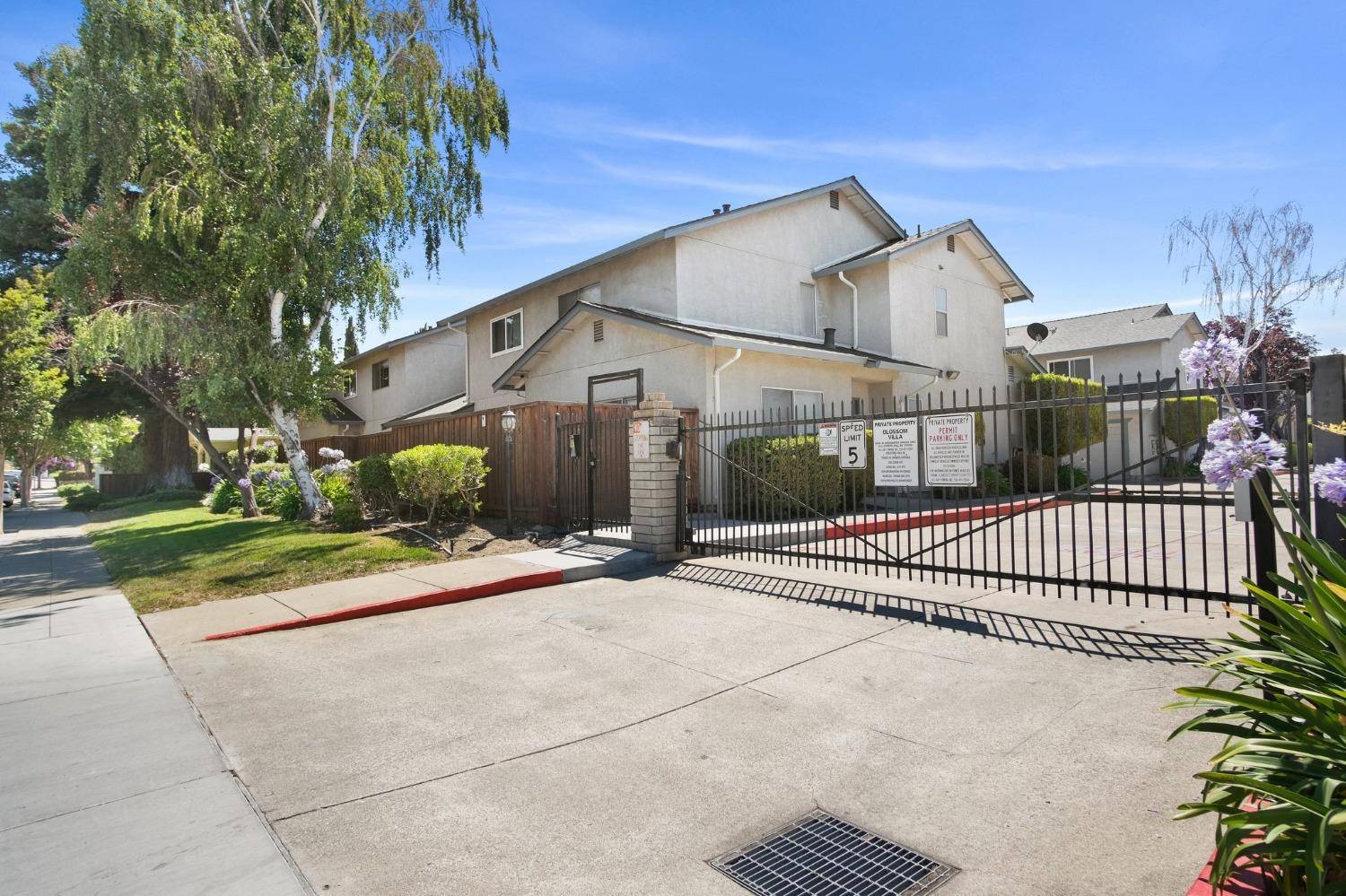 Hayward, CA 94541,595 Blossom WAY #3