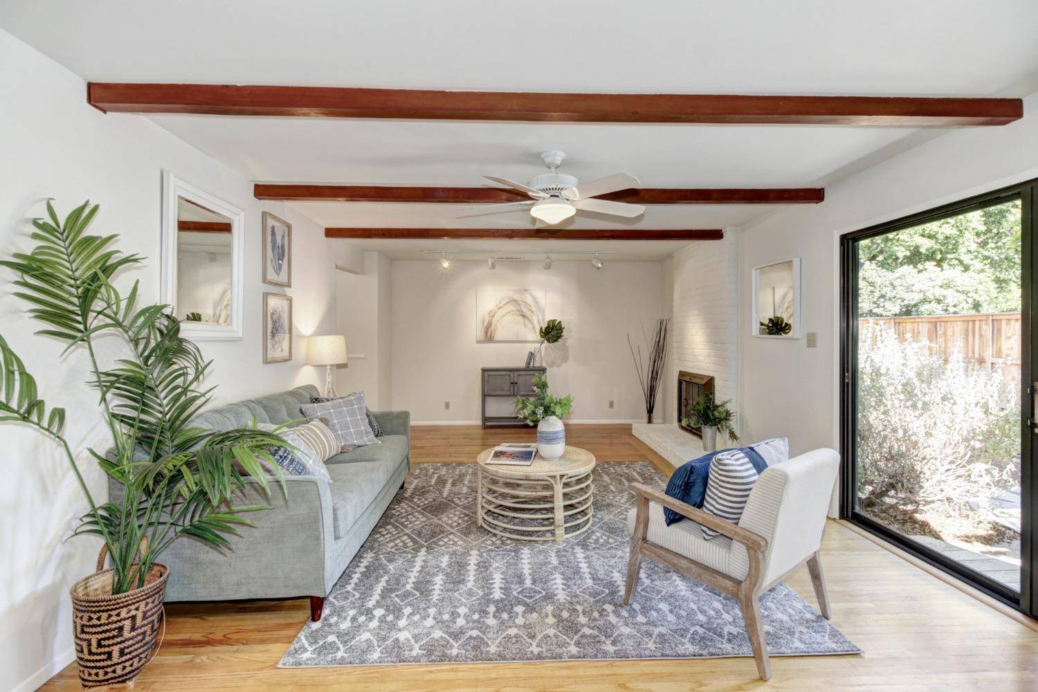 Davis, CA 95616,302 E 14th ST