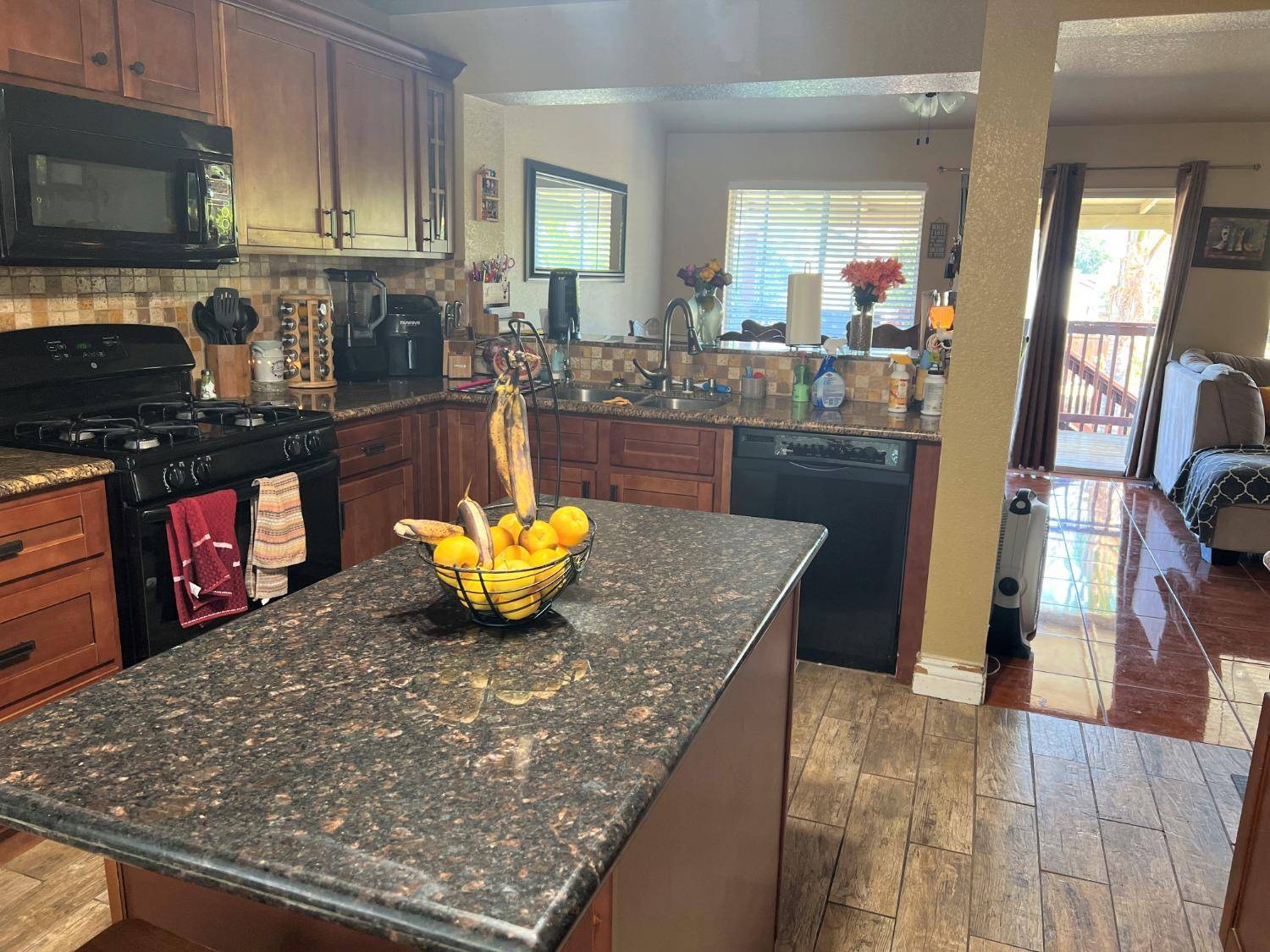 Newman, CA 95360,1012 Balsam DR